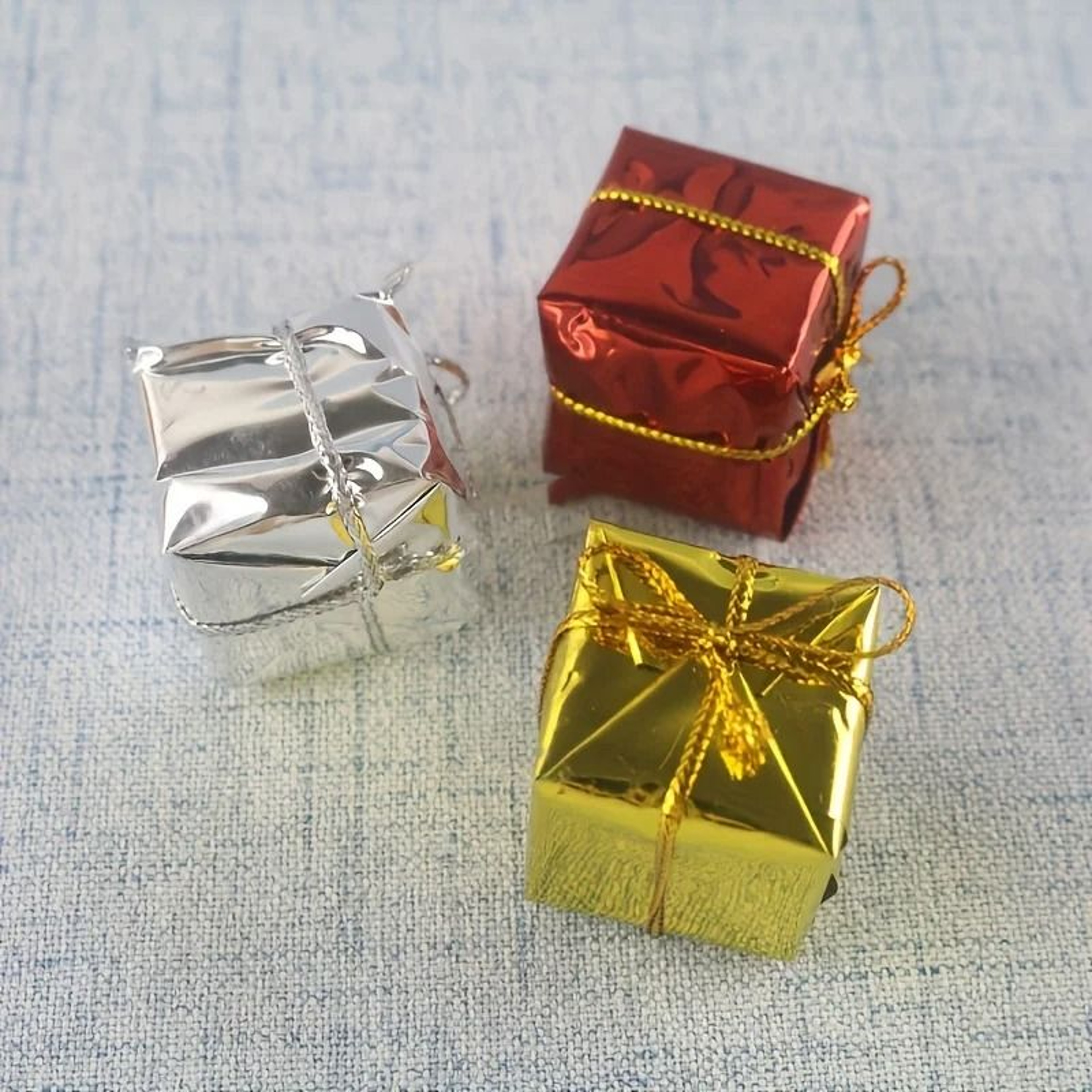 50pcs Mini Christmas Ornament Gift Boxes 4