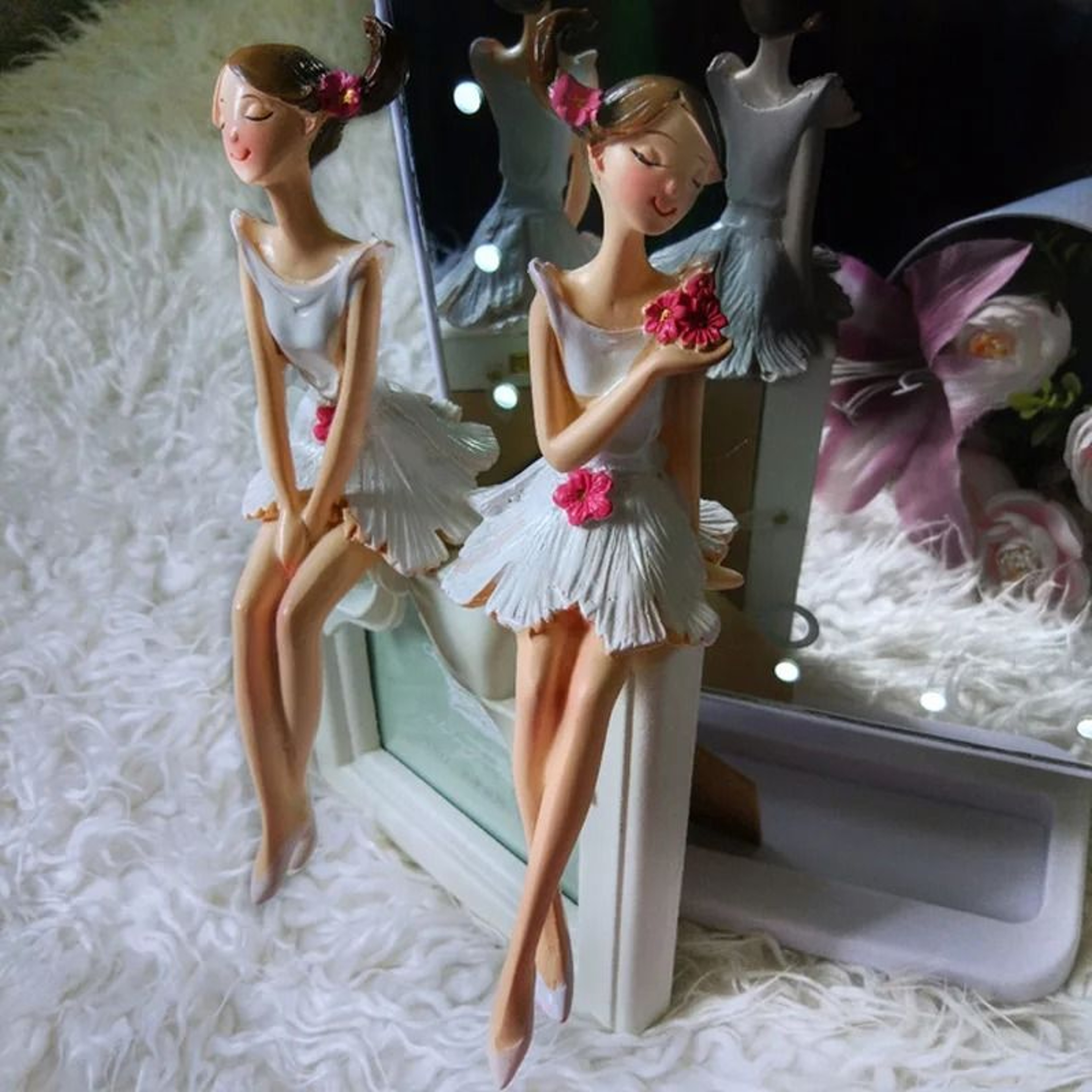 Modern Angel Fairy Figurine Set  2Piece Resin Craft Sculptures For Nordic Home  Wedding Decor 3