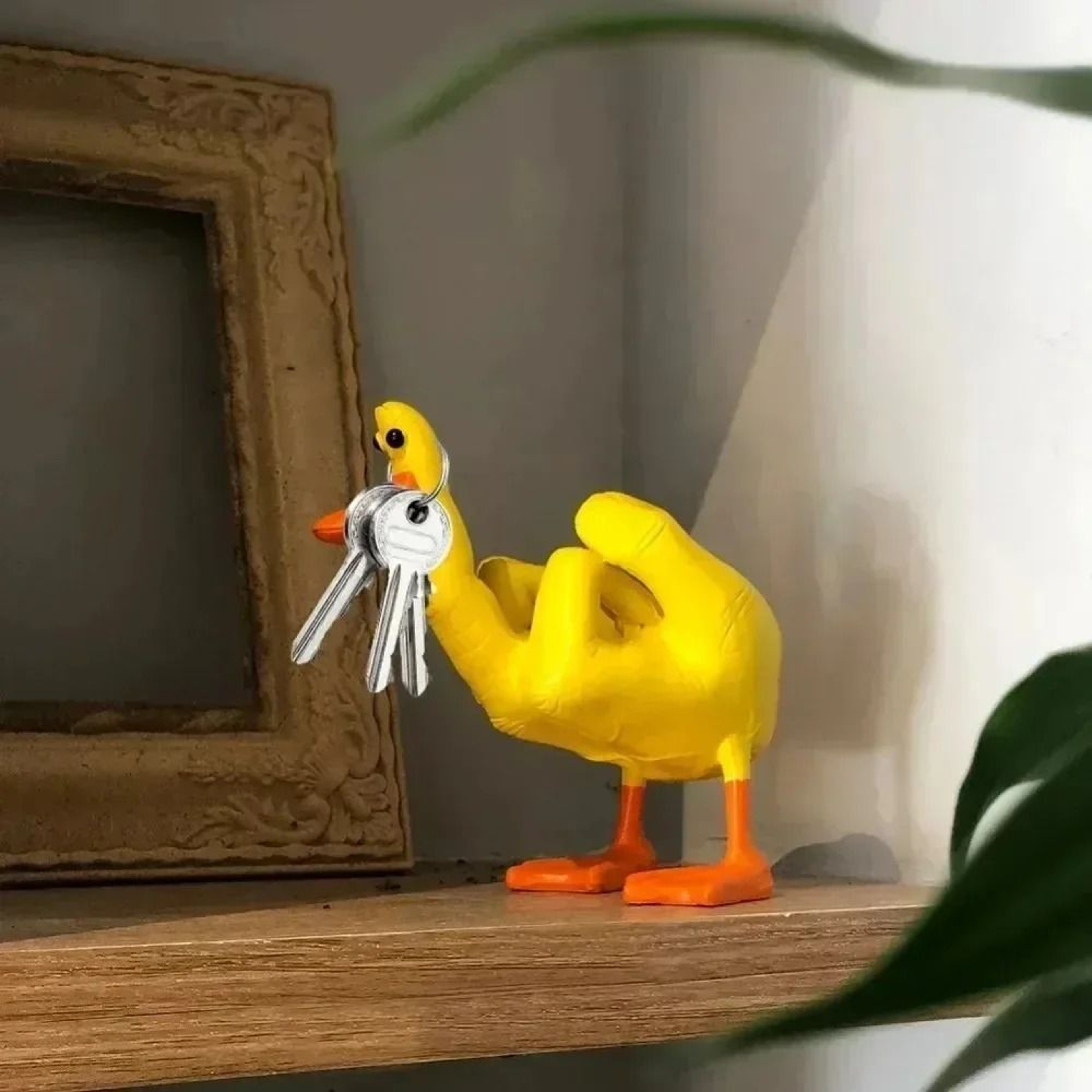 Rebellious Middle Finger Duck Statue  Hilarious Resin Sculpture For Garden Home Office  Quirky Desk 3