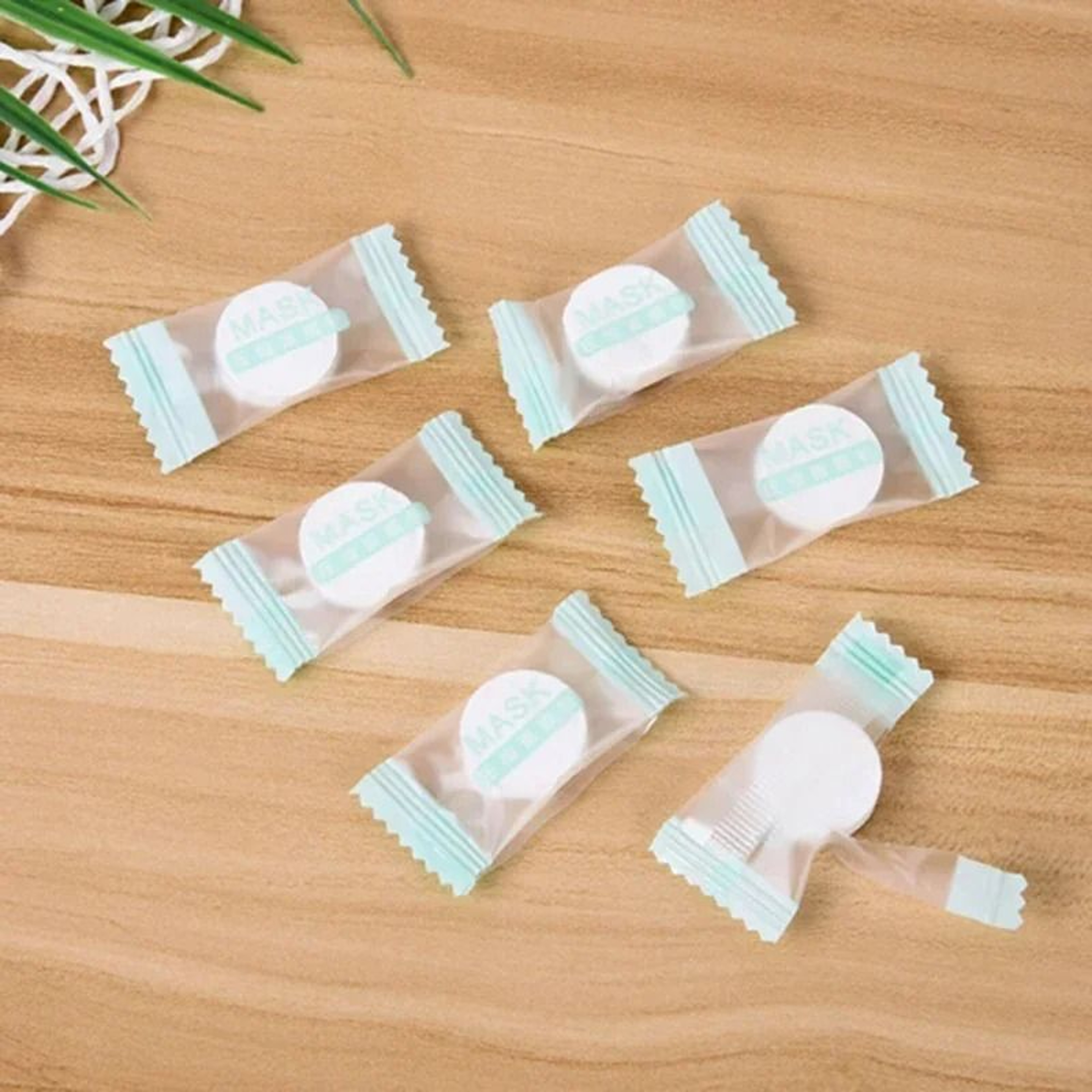 Portable Compressed Cotton Coin Tissue  Granular Face Towels 5