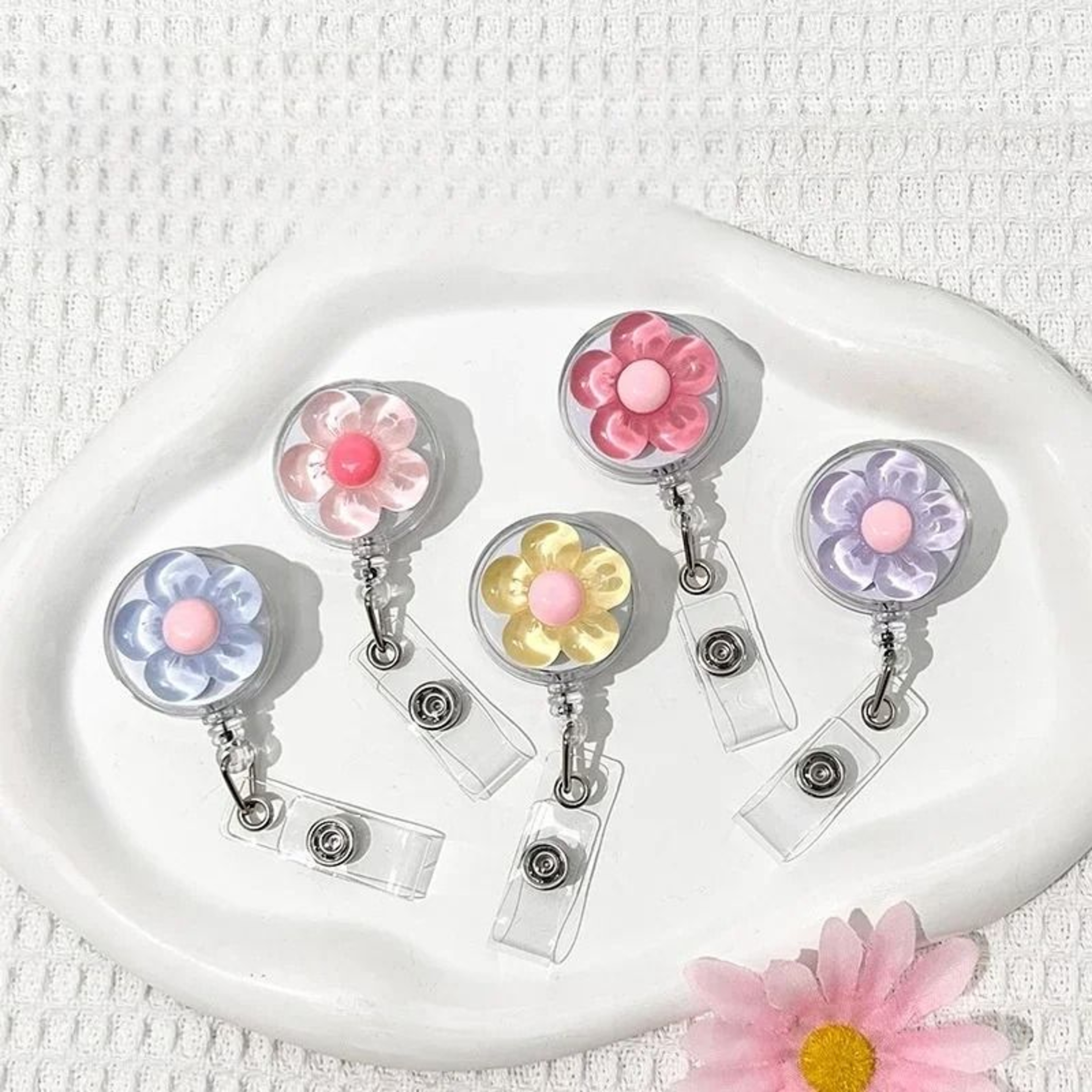 25Pcs Telescopic Flower Back Clip Badge Reel  Automatic Rebound Name Tag Holder 1