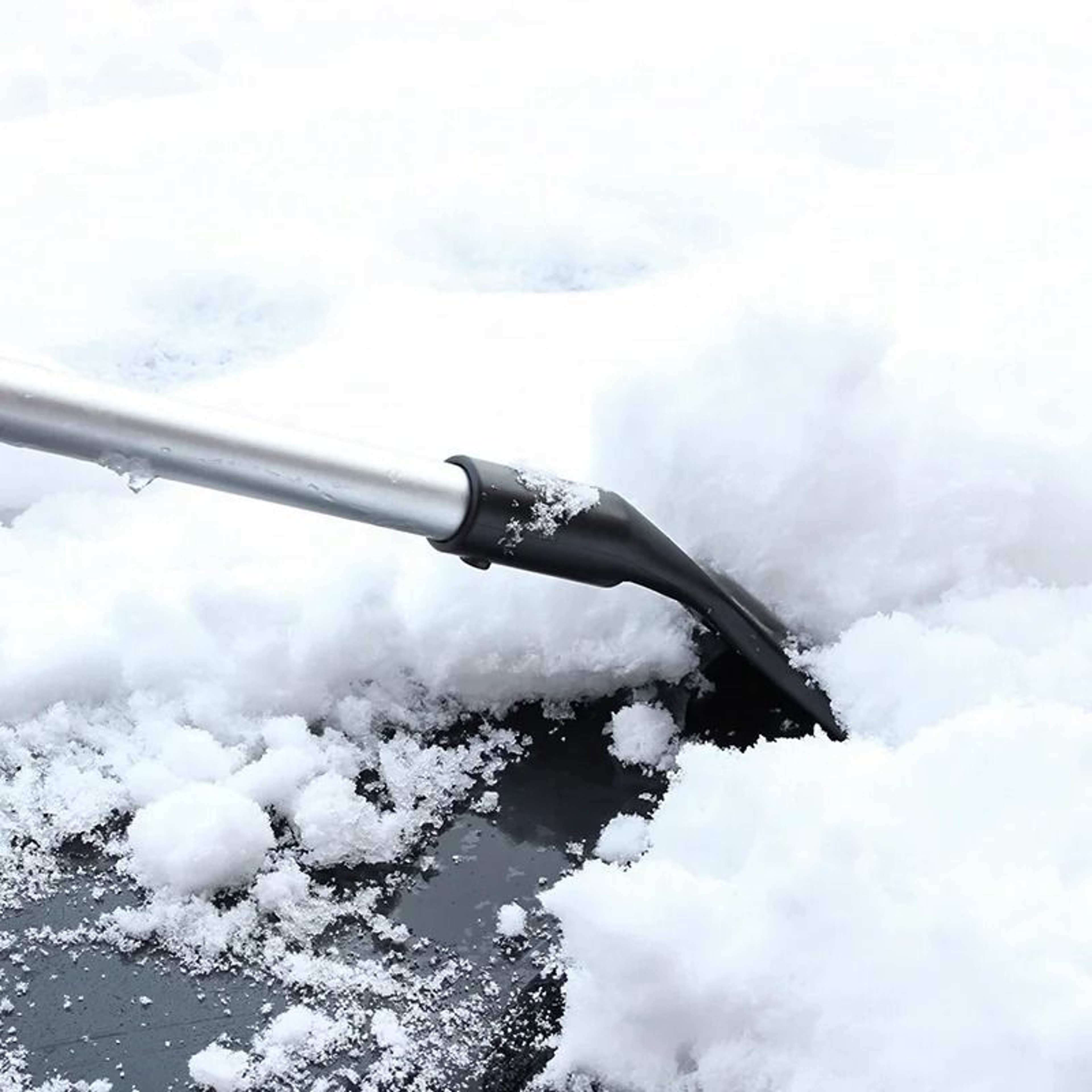 MultiFunction Car Snow Brush And Ice Scraper Tool 4
