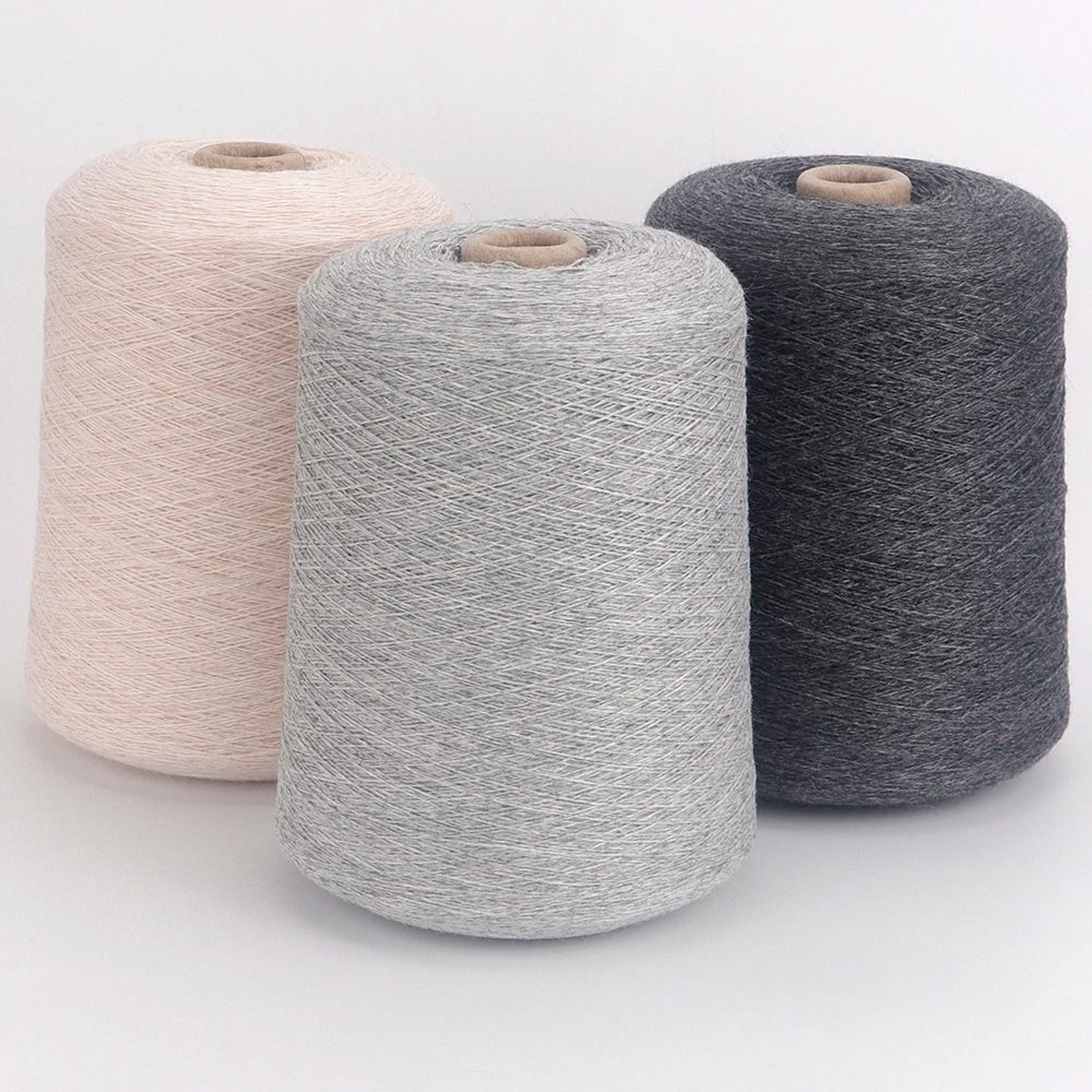 QJH 500g Luxurious Soft Cashmere Worsted Wool Yarn For Crochet Knitting Sweaters Scarves And Shawls 2