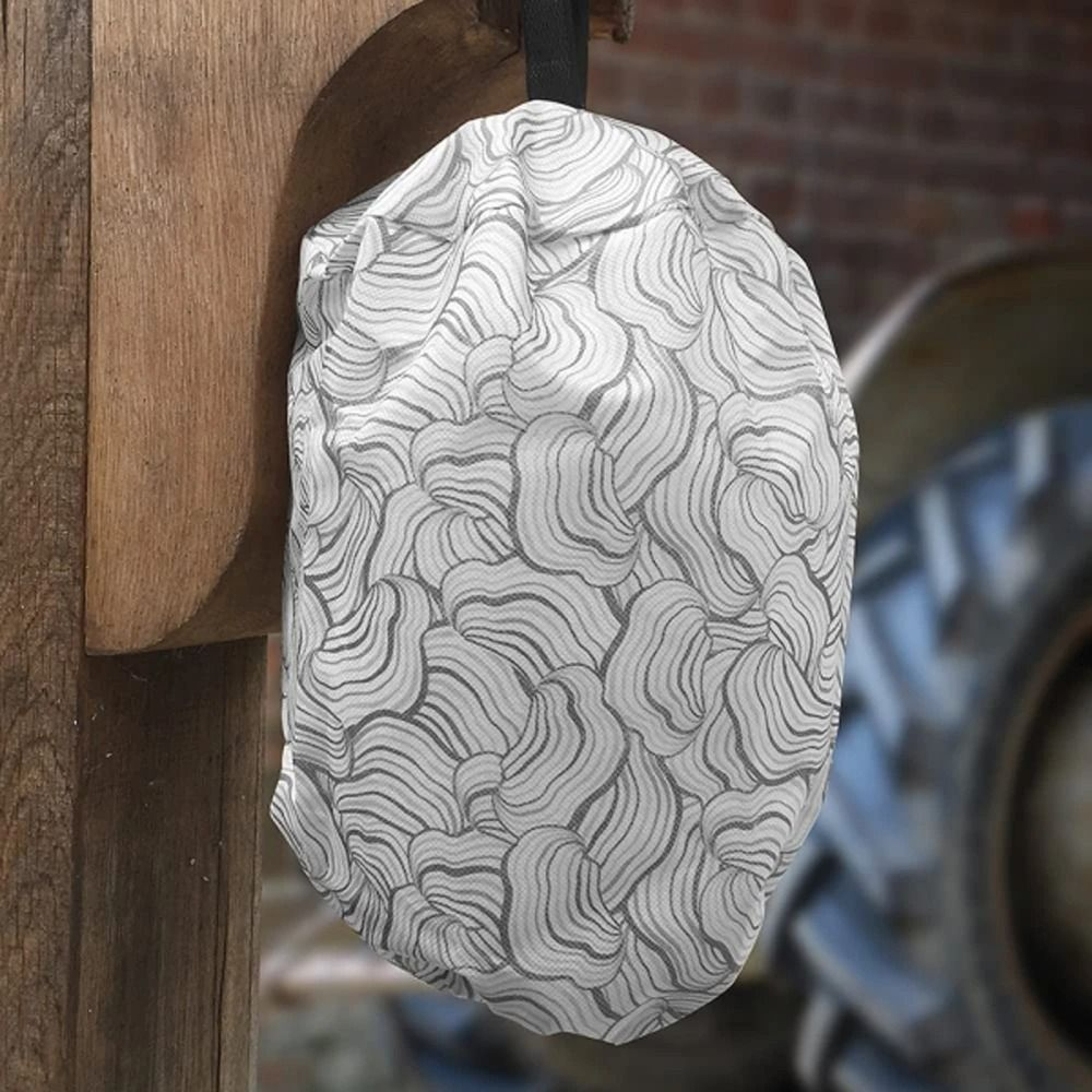 Hanging Wasp Nest Decoy Outdoor NonWoven Fabric Fake Hornet Deterrent Repeller 5