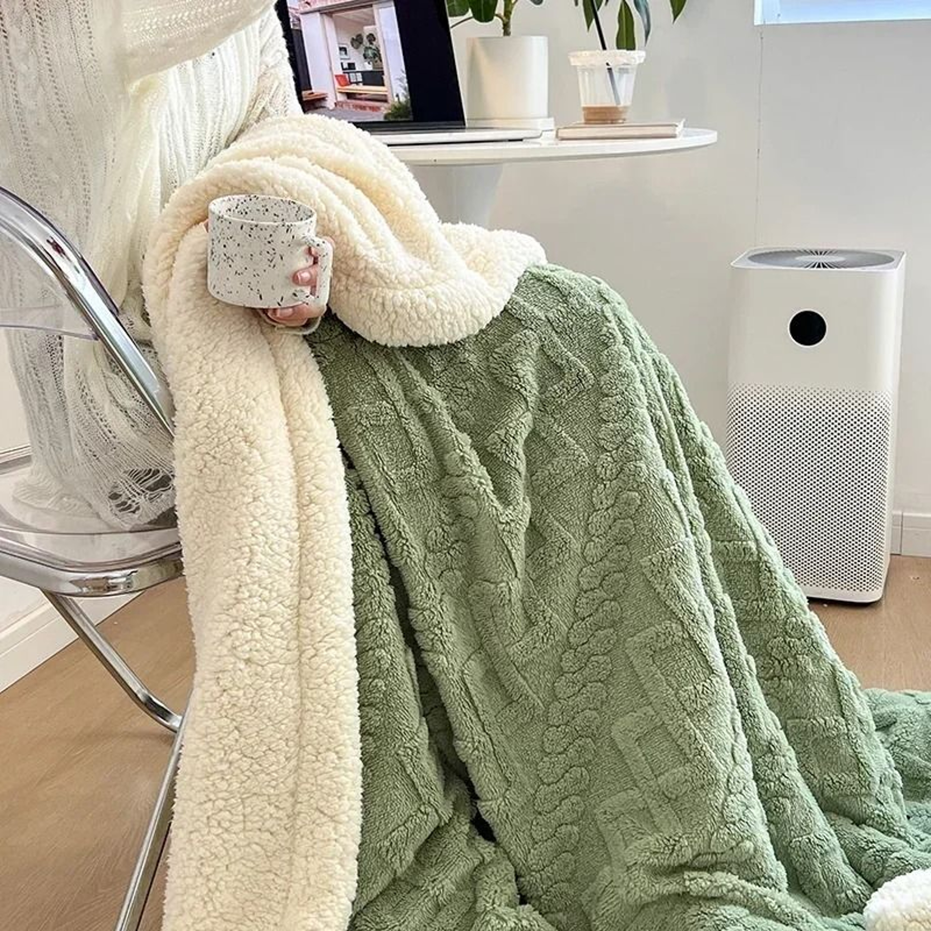 Soft Woolen Lamb Velvet Flannel Blanket Warm AllSeason Bed  Sofa Throw 3