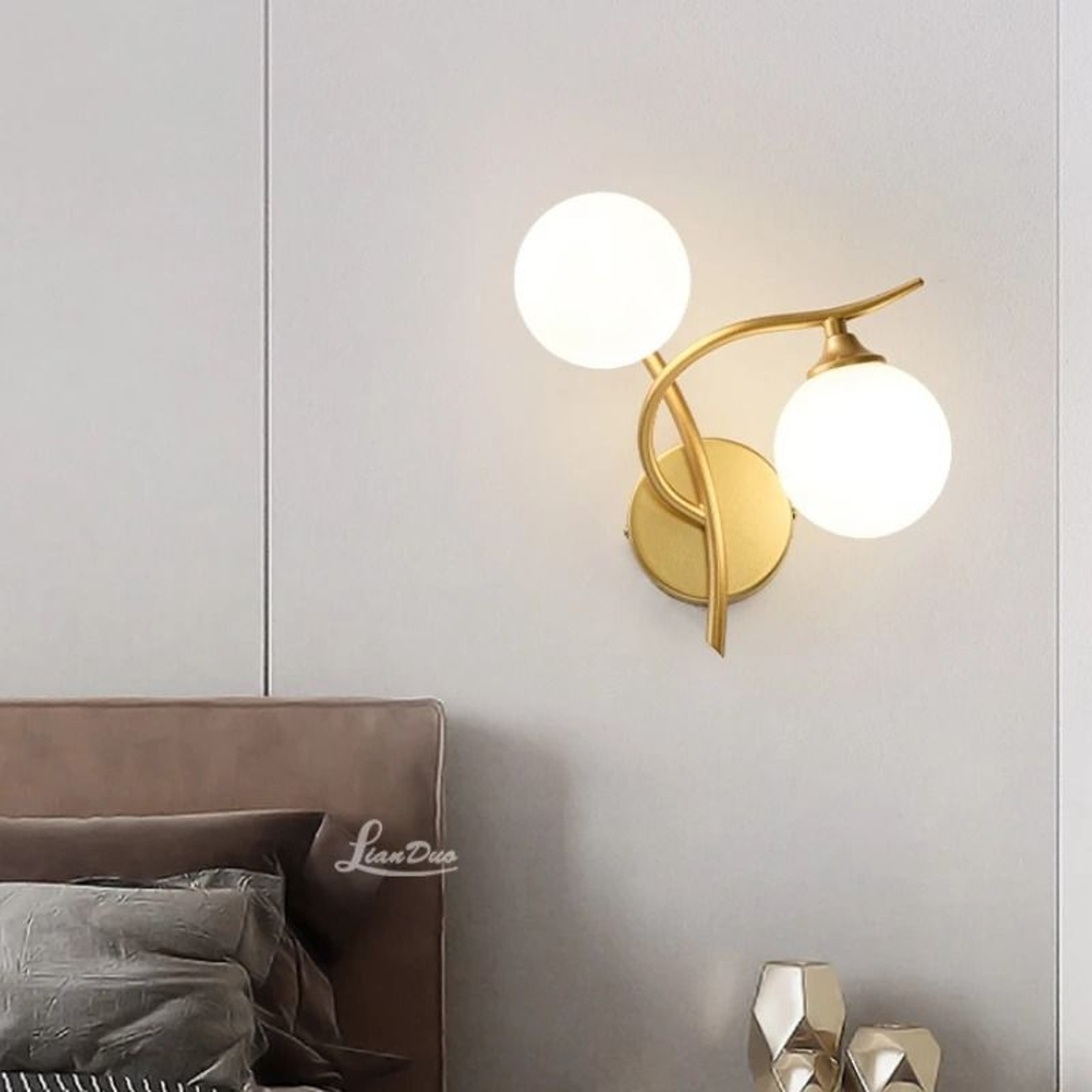 Modern Nordic Iron Wall Lamp With Glass Ball Shade Decorative Indoor Sconce For Bedroom Bedside Stu 2