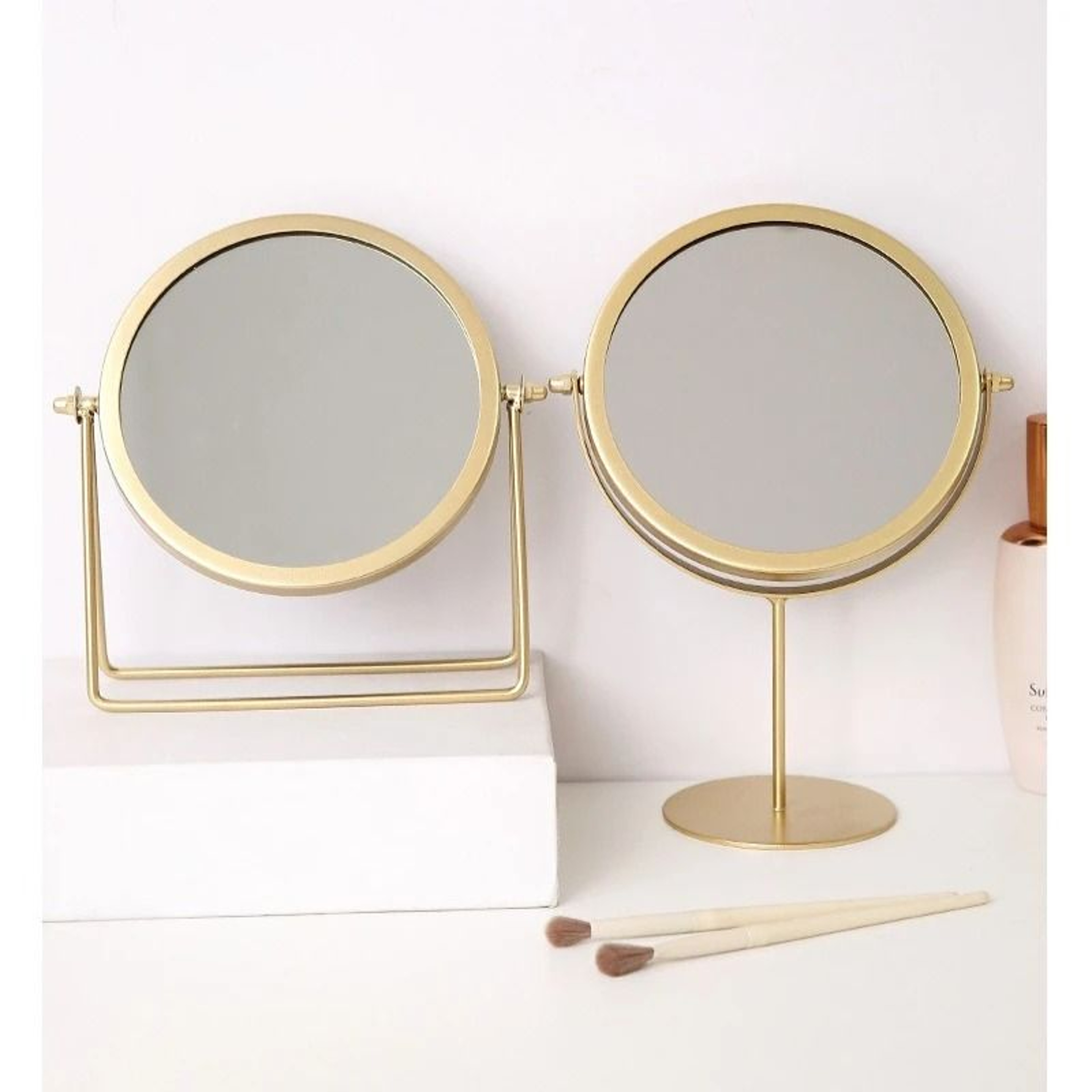 Minimalist Wrought Iron Rotatable Desktop Vanity Mirror 3