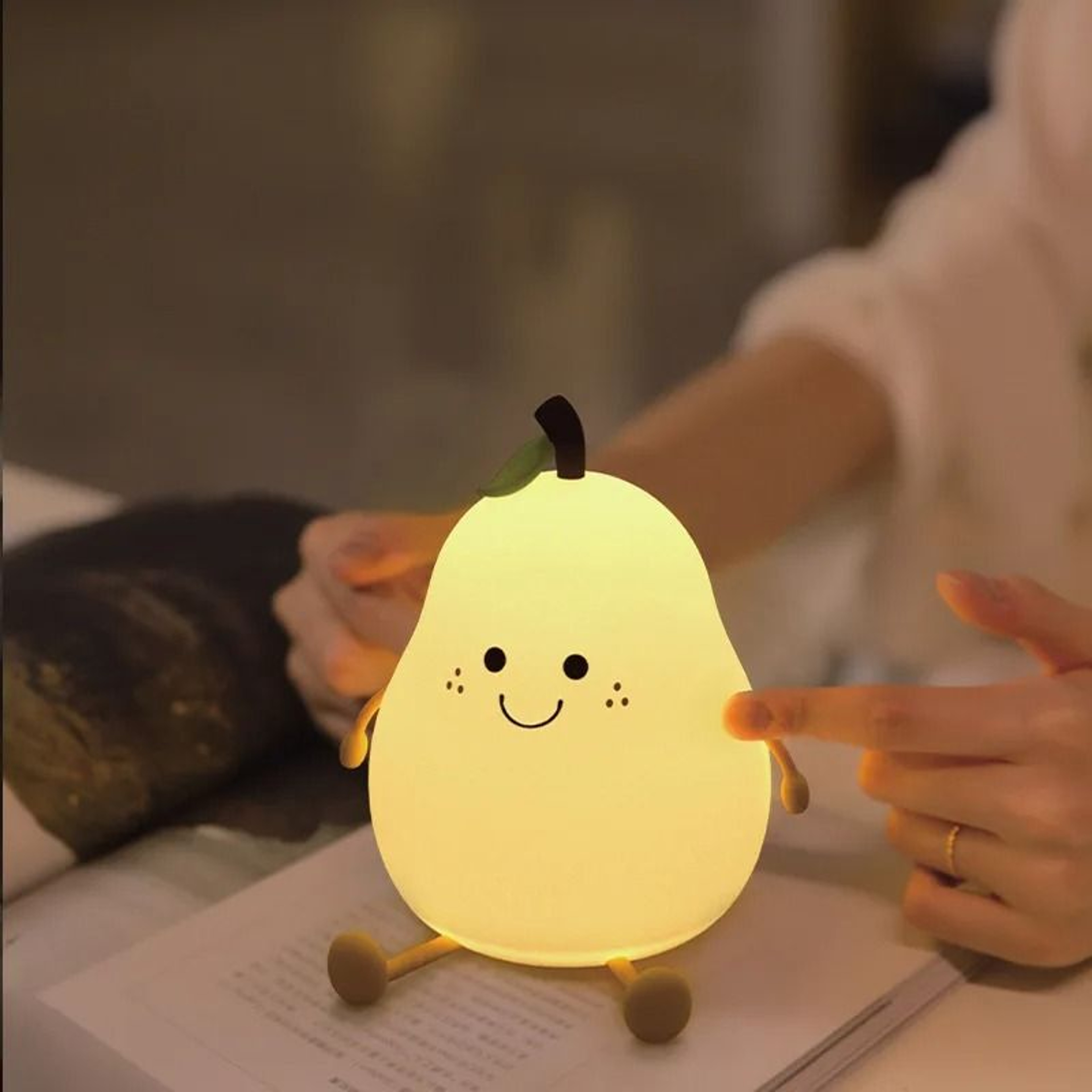 Creative Cute Pear Silicone LED Night Light USB Rechargeable Touch Dimming Table Lamp 4