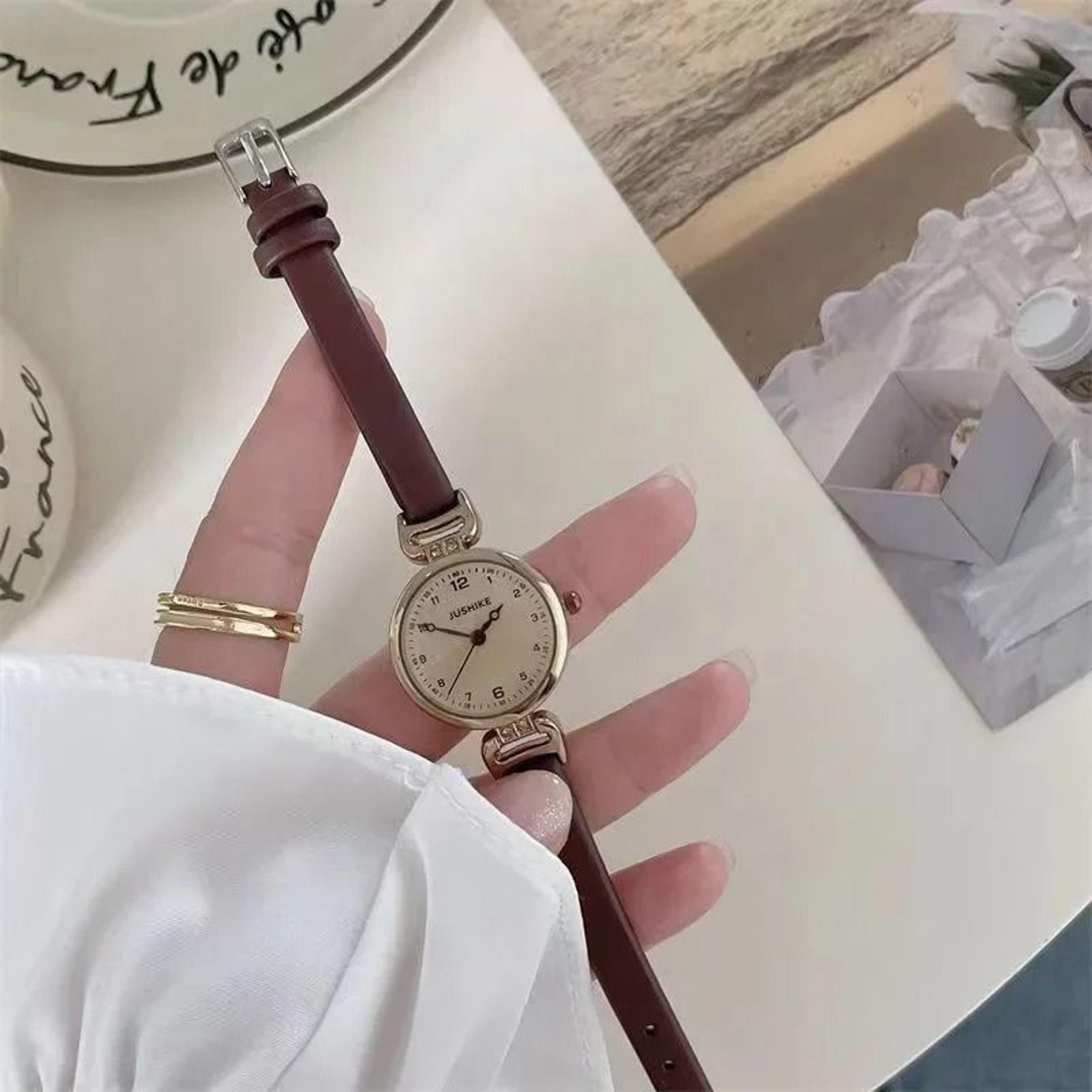 Fashion Minimalist Quartz Watch With Soft Leather Strap For Women 4