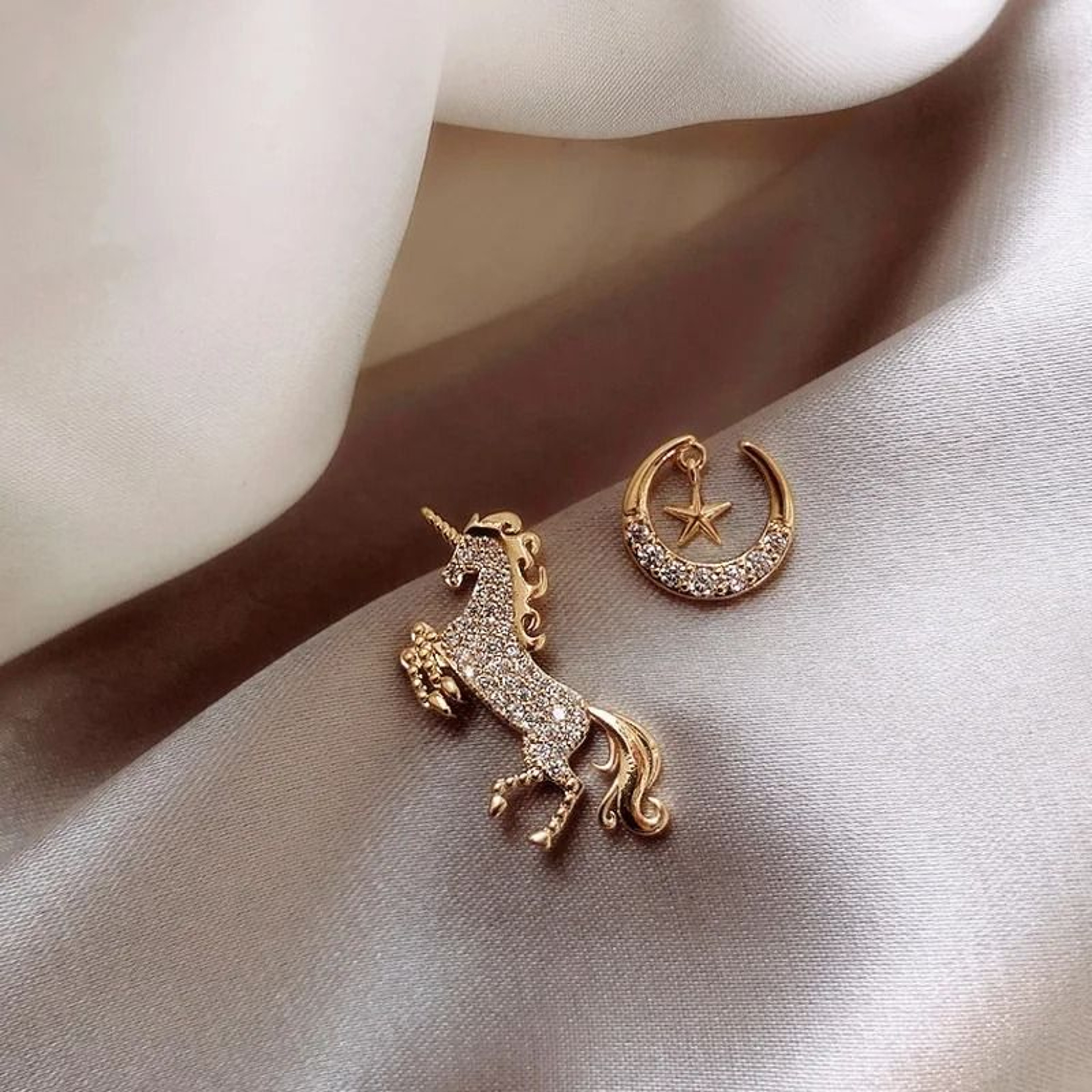 Cute Animal Stud Earrings For Women With Pearl And Rhinestone Accents 4