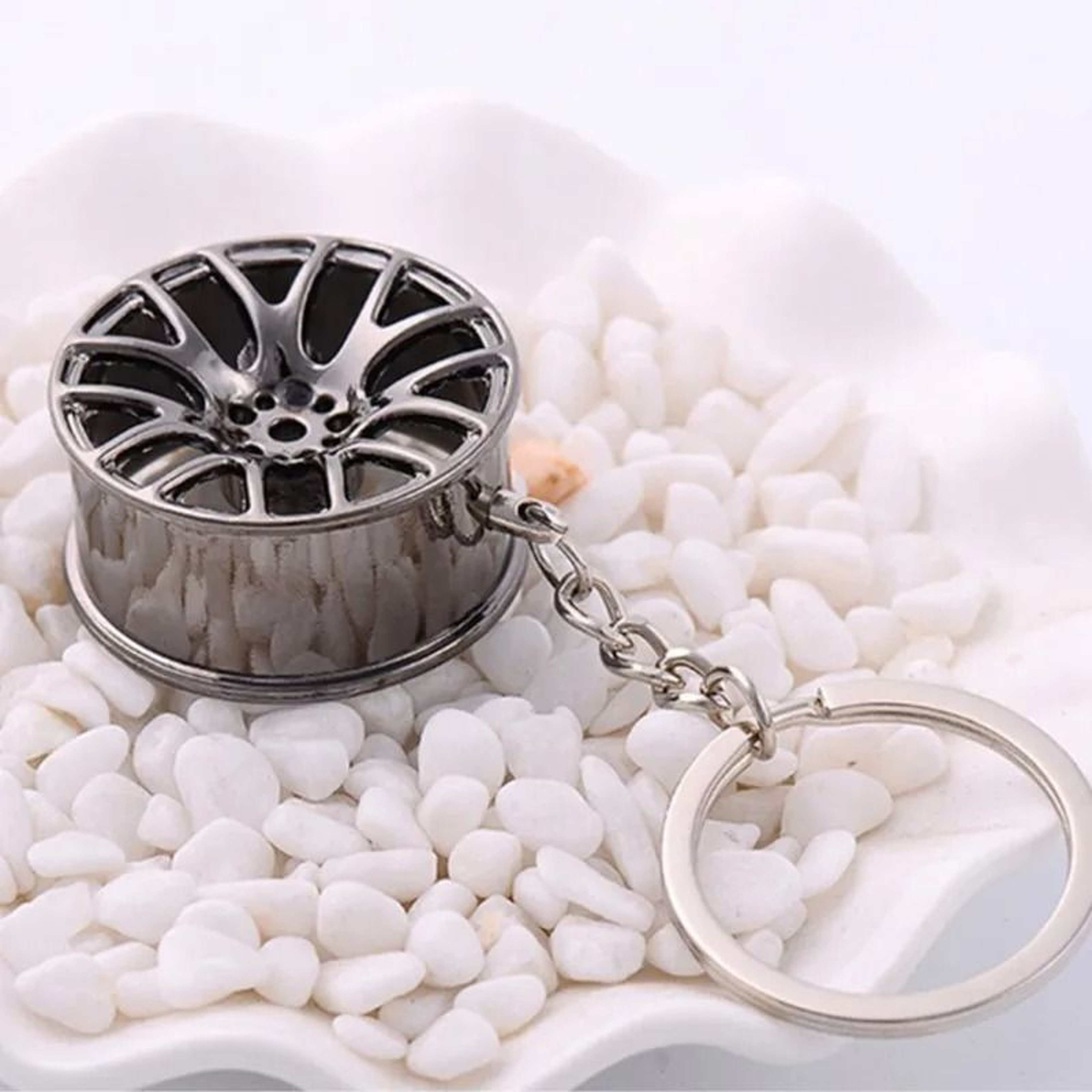Miniature Metal Wheel Rim Keychain For Car Fans 0
