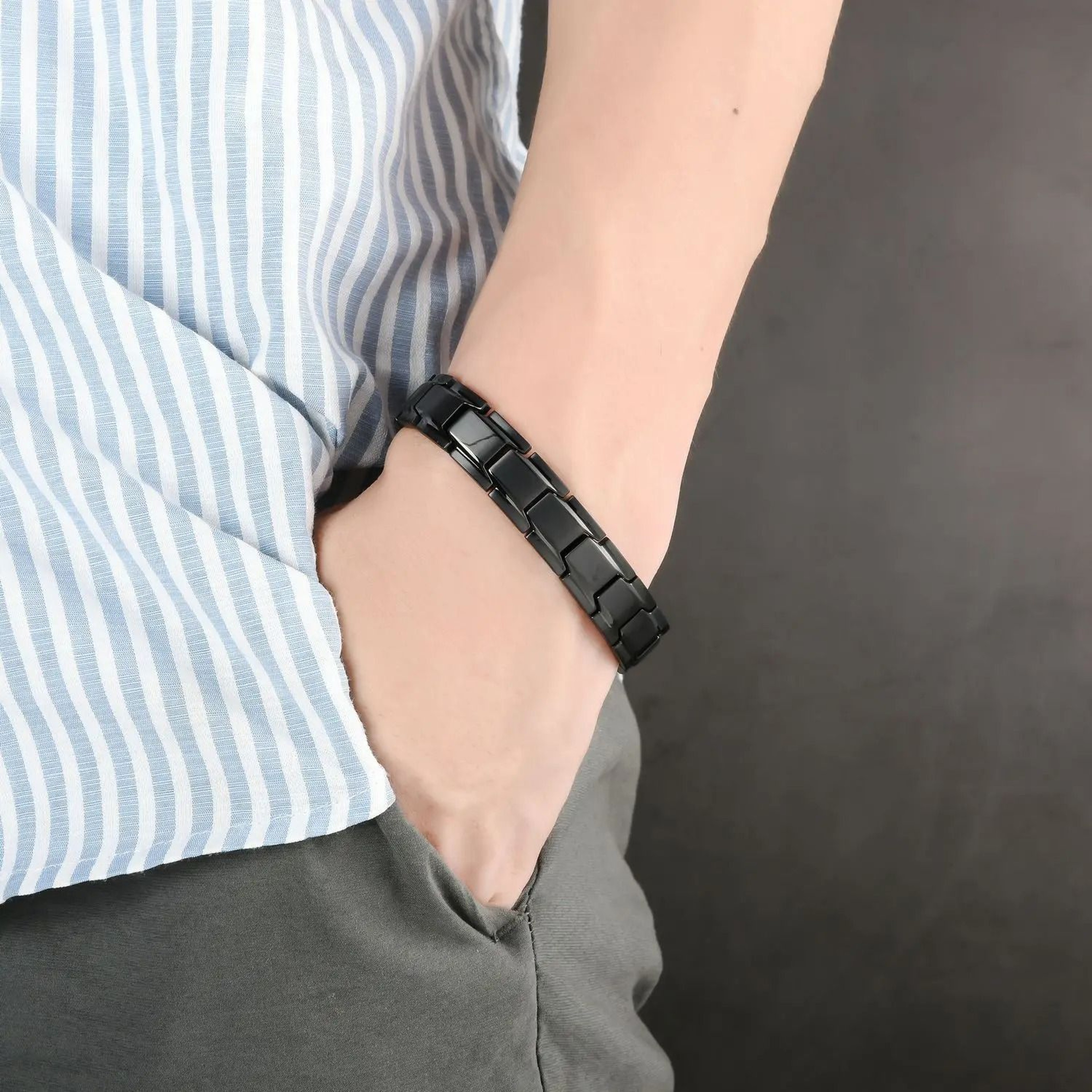 846in Magnetic Stainless Steel Bracelet For Men 4