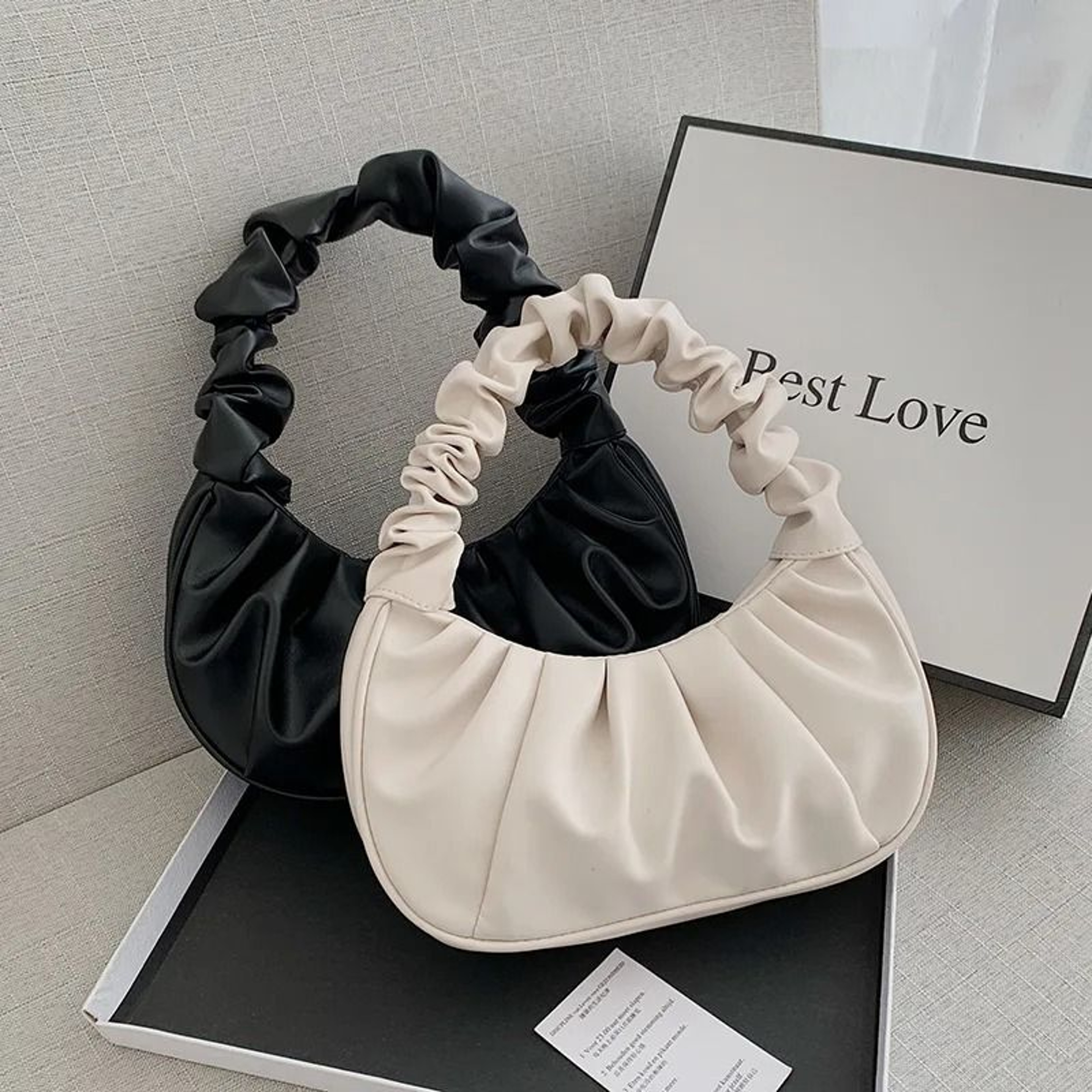 Pleated Women Shoulder Bag With Cloud Style Design 0