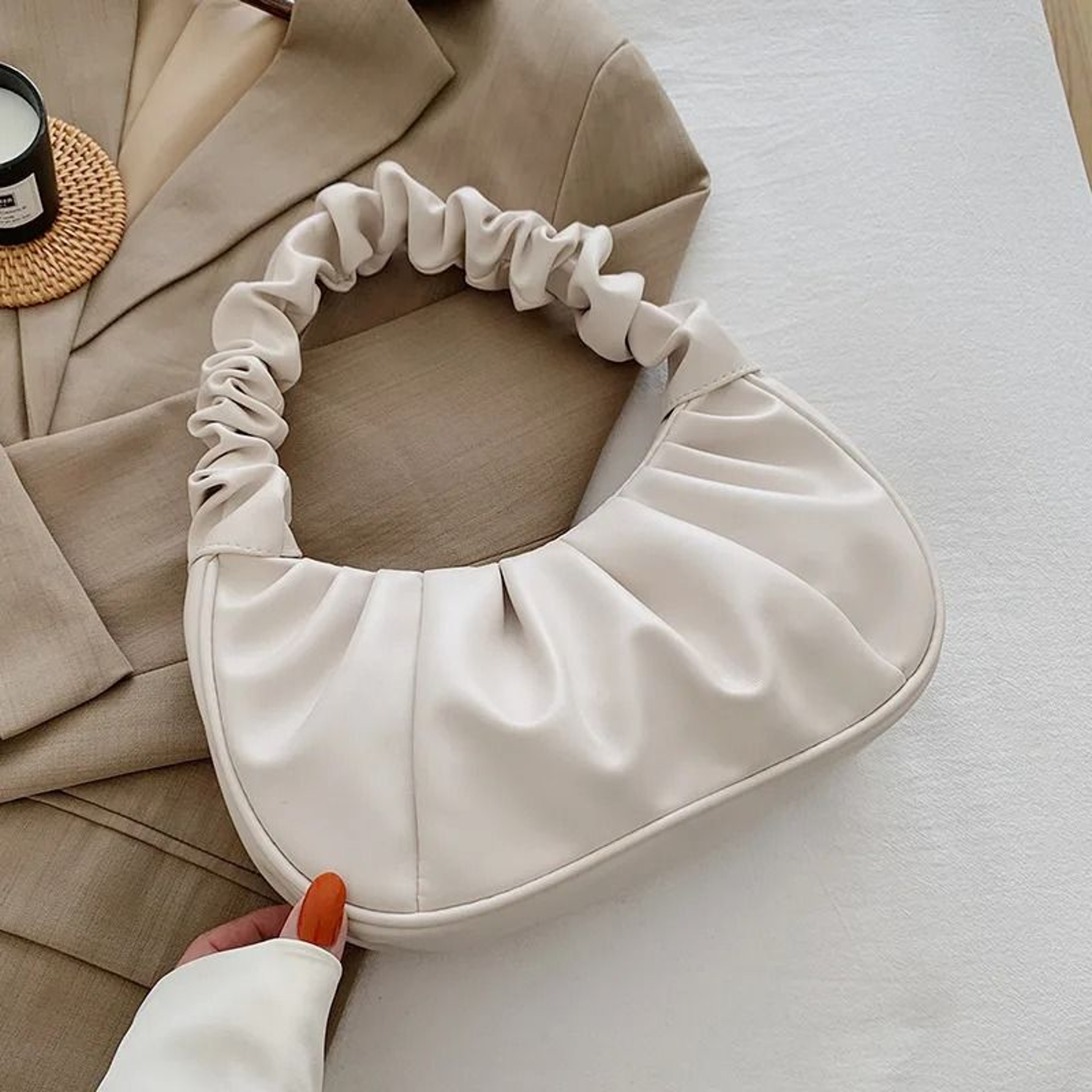 Pleated Women Shoulder Bag With Cloud Style Design 3