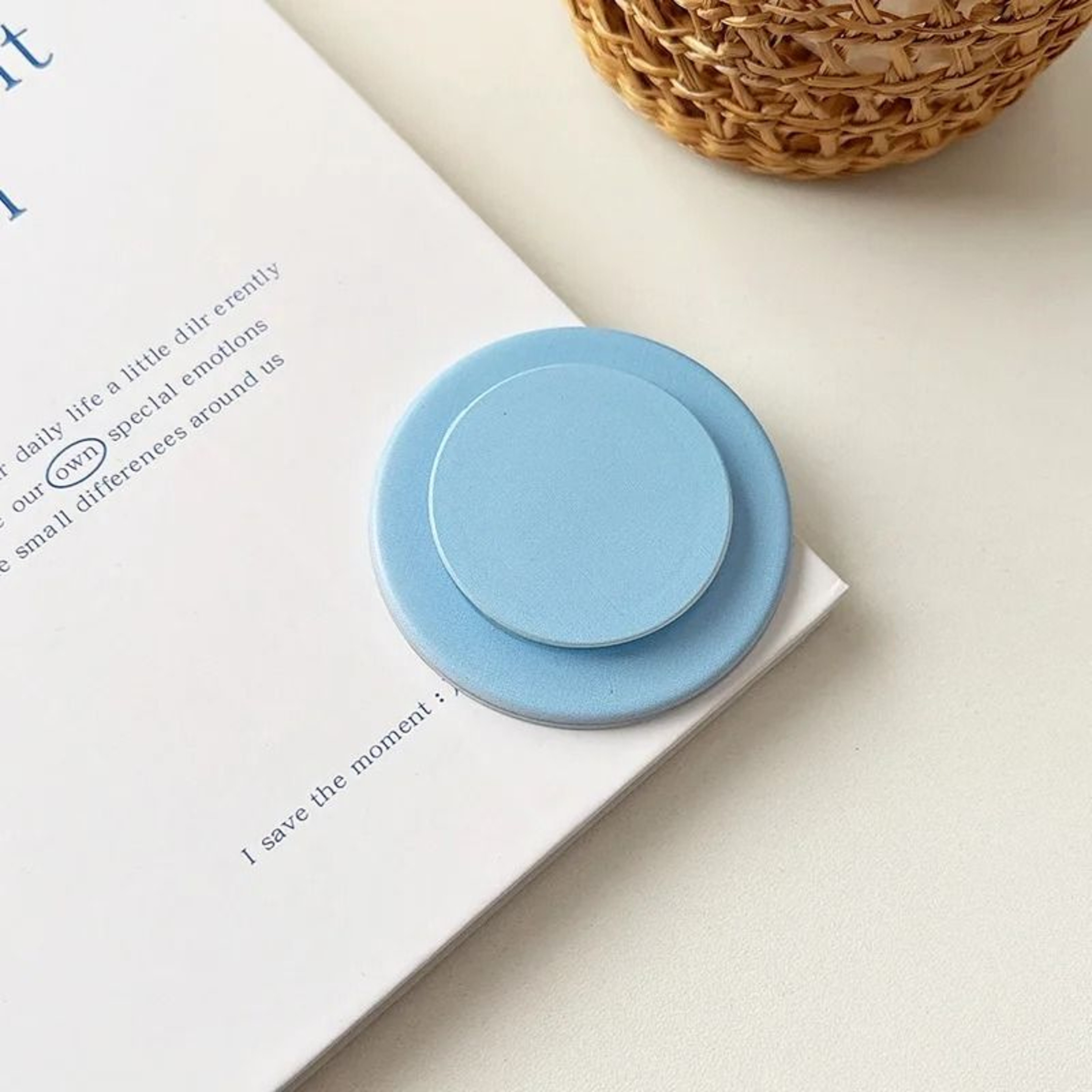 Foldable Magnetic Air Cushion Phone Stand With Colorful Design 9