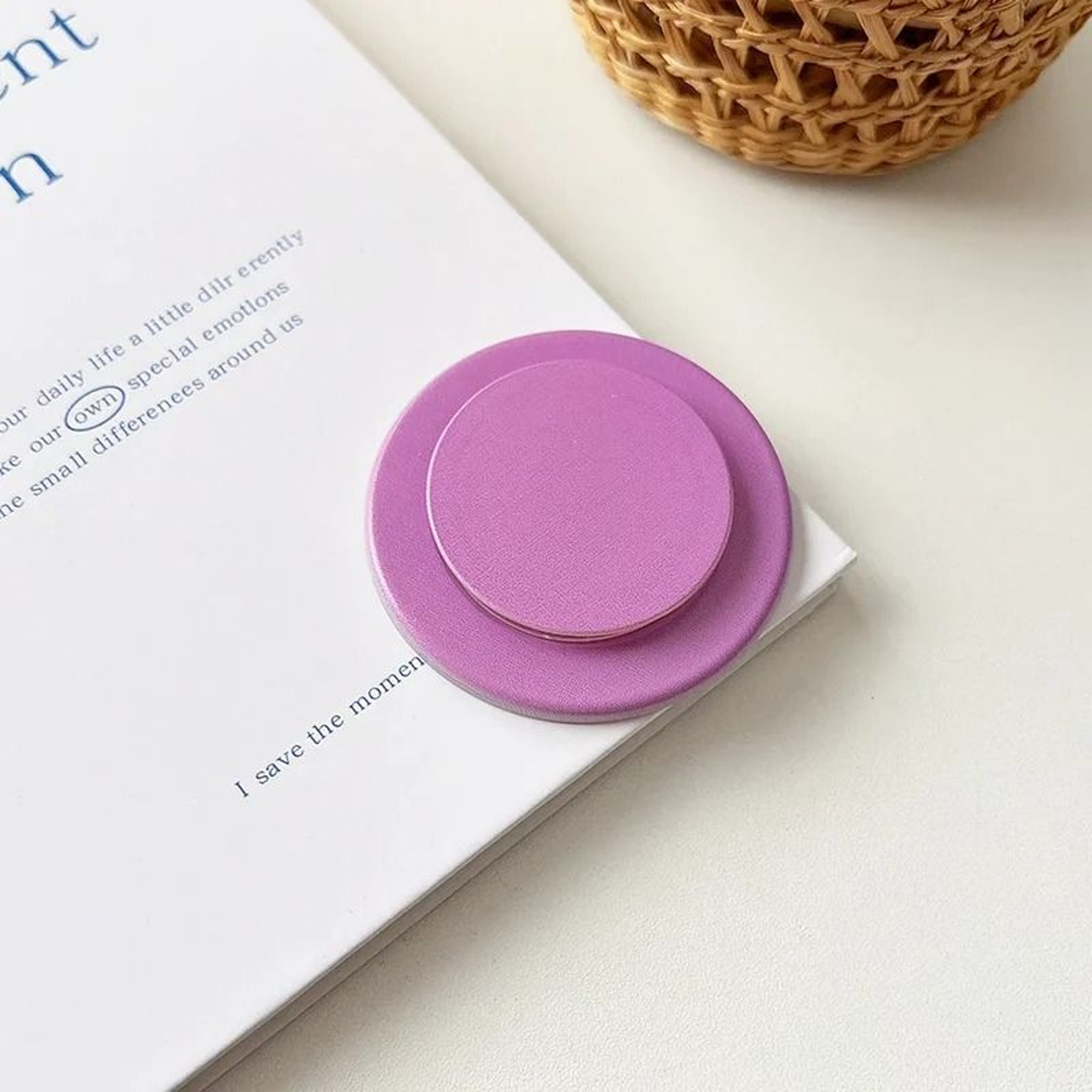 Foldable Magnetic Air Cushion Phone Stand With Colorful Design 8