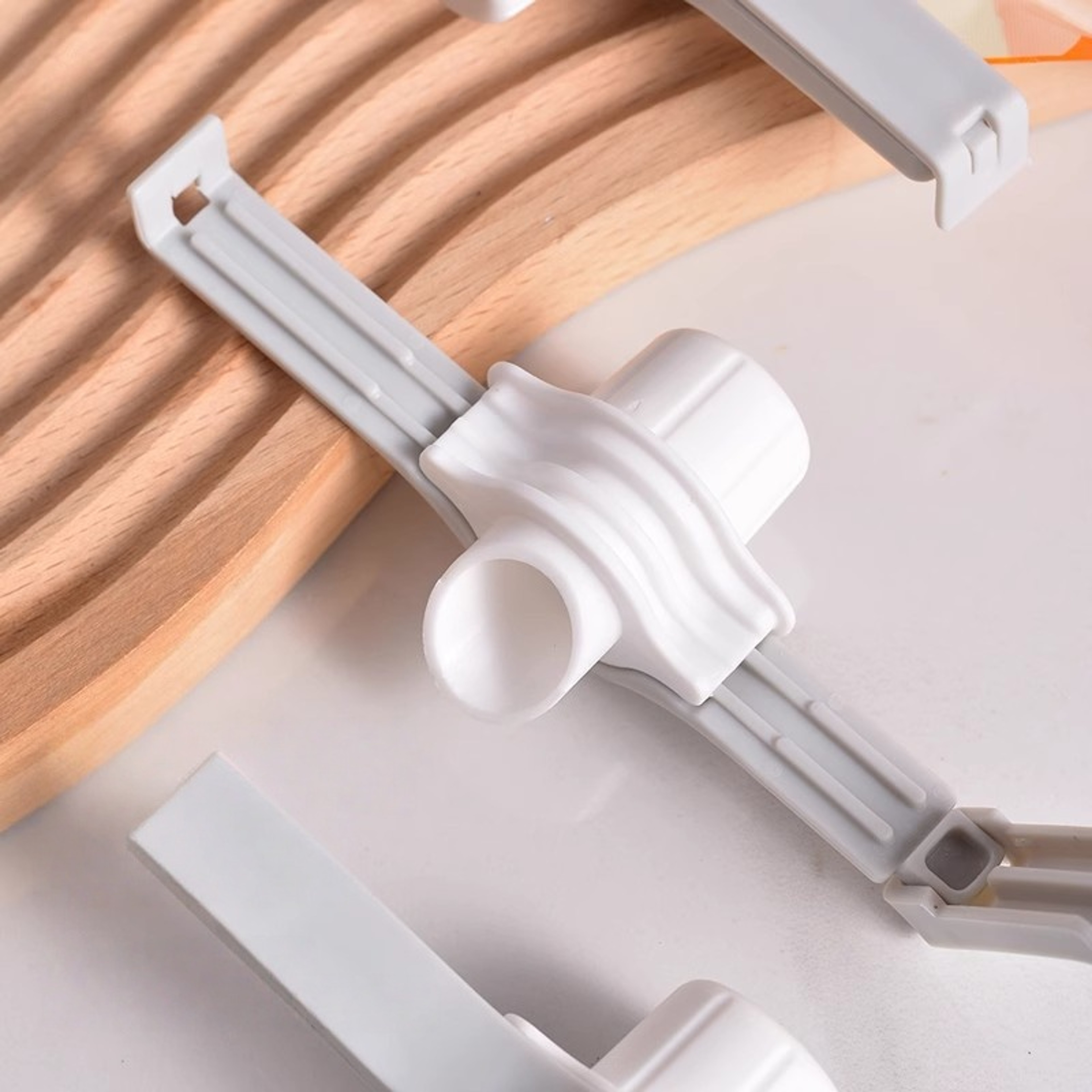 Twist Lock Food Bag Sealer Clip Reusable Airtight Kitchen Bag Clip For Snacks Spices  Powder 5