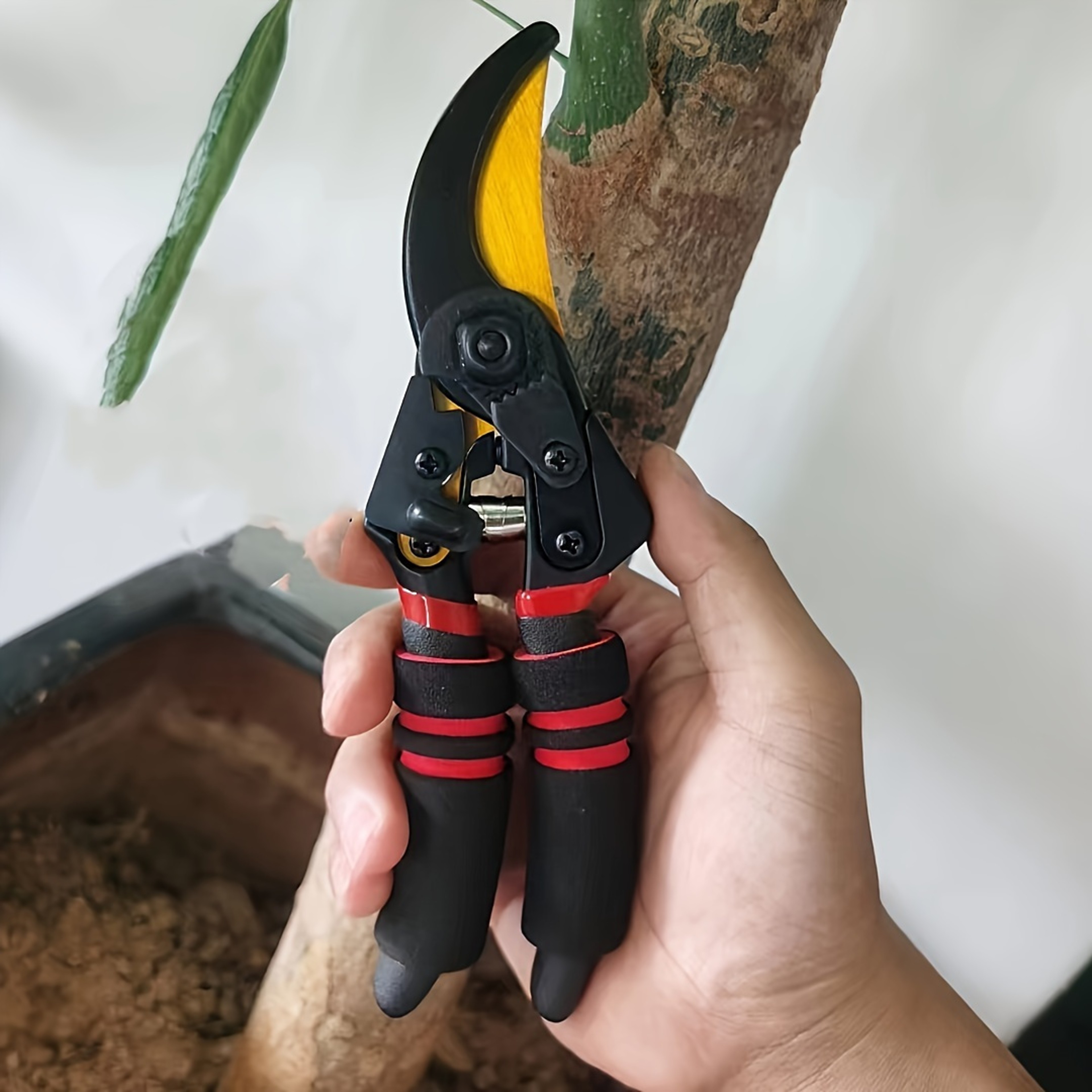 Heavy Duty Pruning Shears Carbon Steel Garden Shears For Tree  Plant Trimming 2