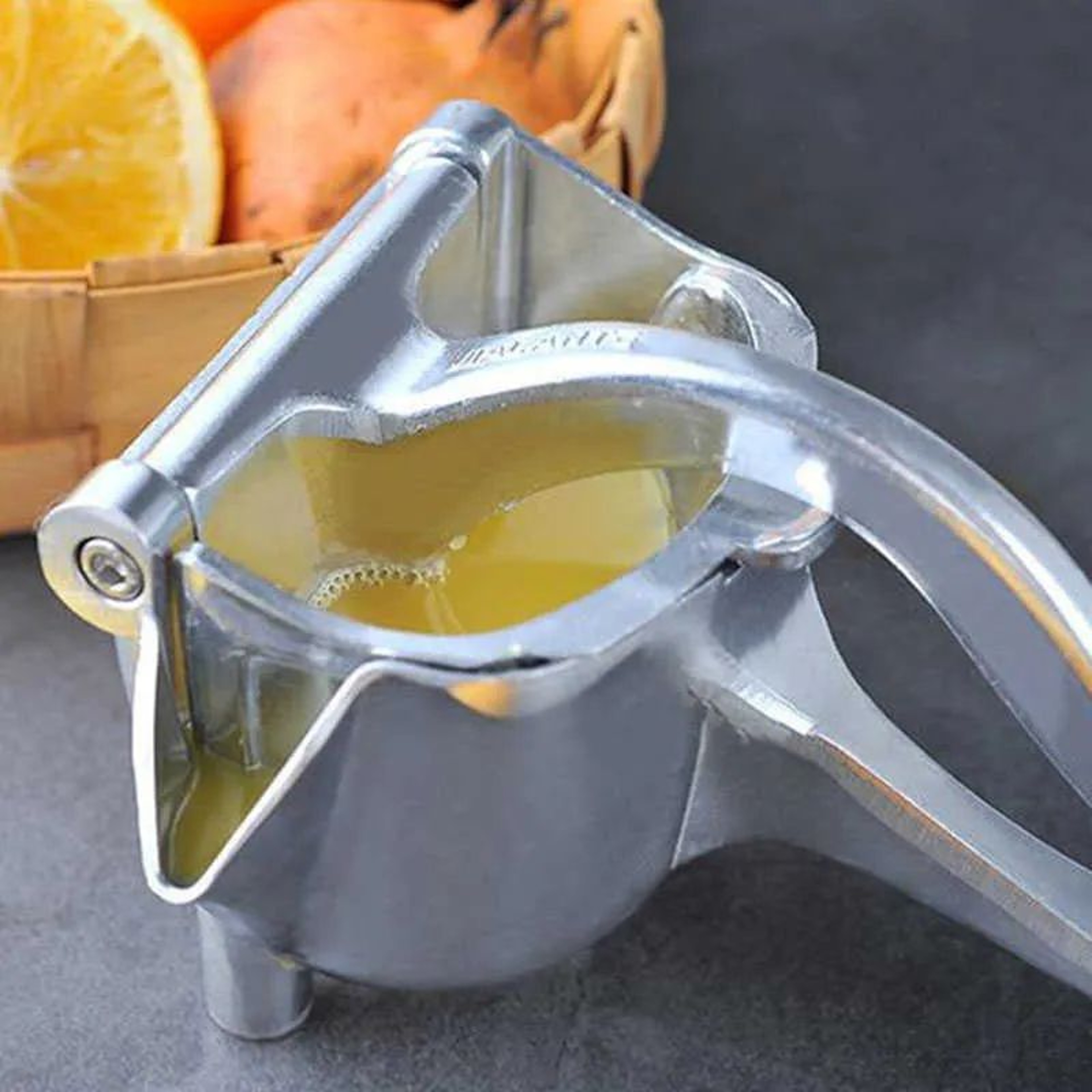 Manual Citrus Juicer Aluminum Alloy Hand Press For Lemons Oranges And Pomegranates 1