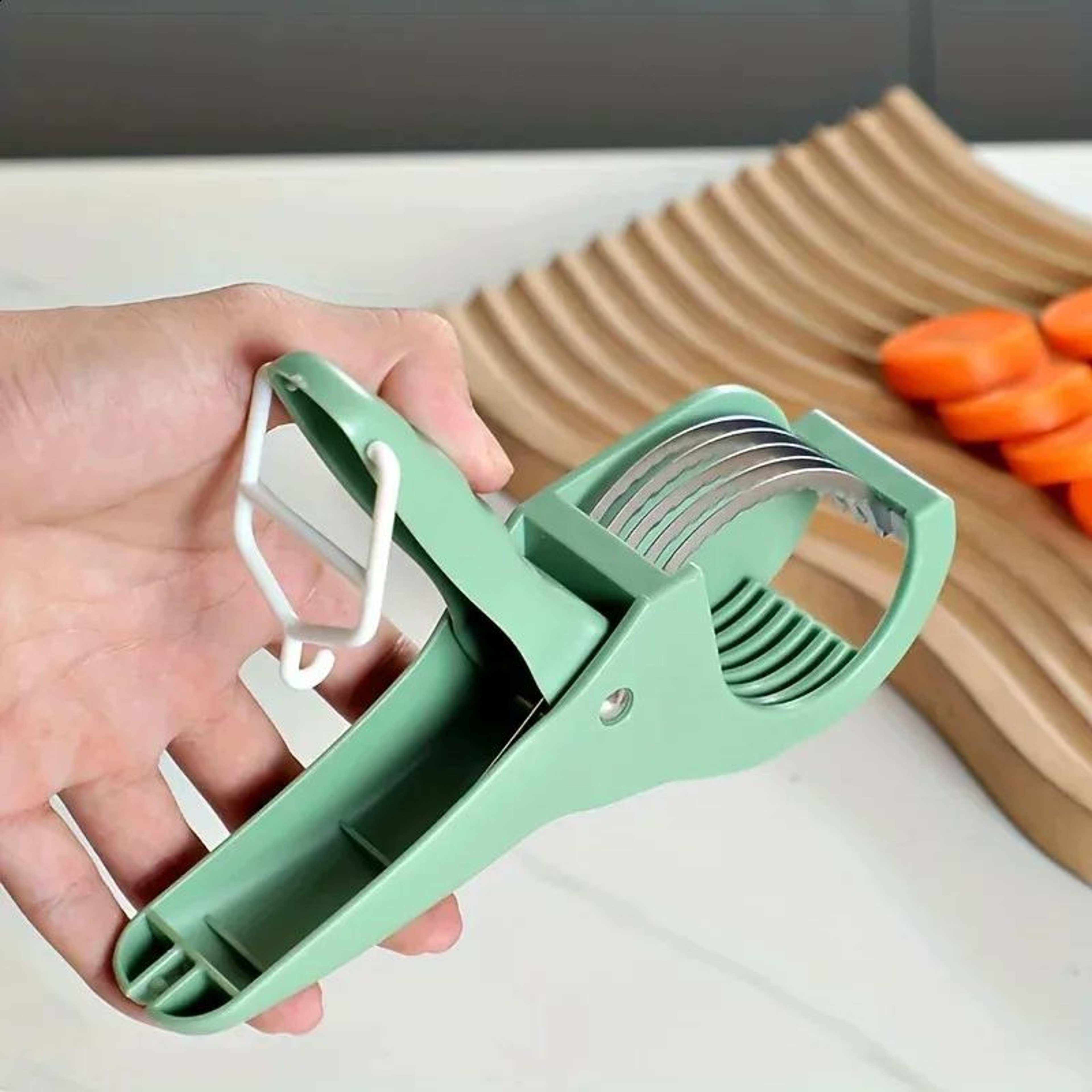 Multifunctional Vegetable Chopper With Handle For Slicing Dicing And Grating 1