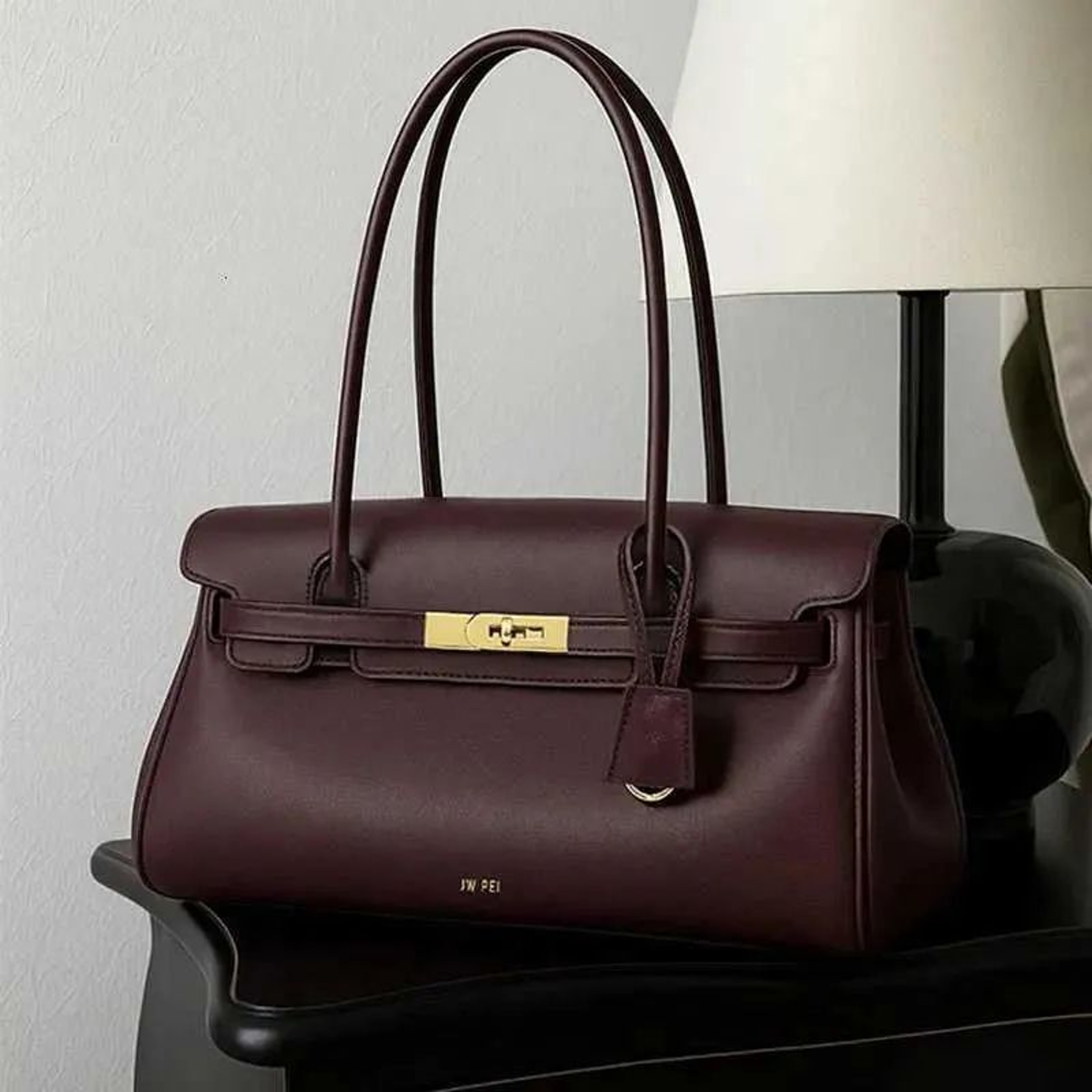 Large Capacity PU Leather Shoulder Bag With Zipper Closure For Everyday Use 0