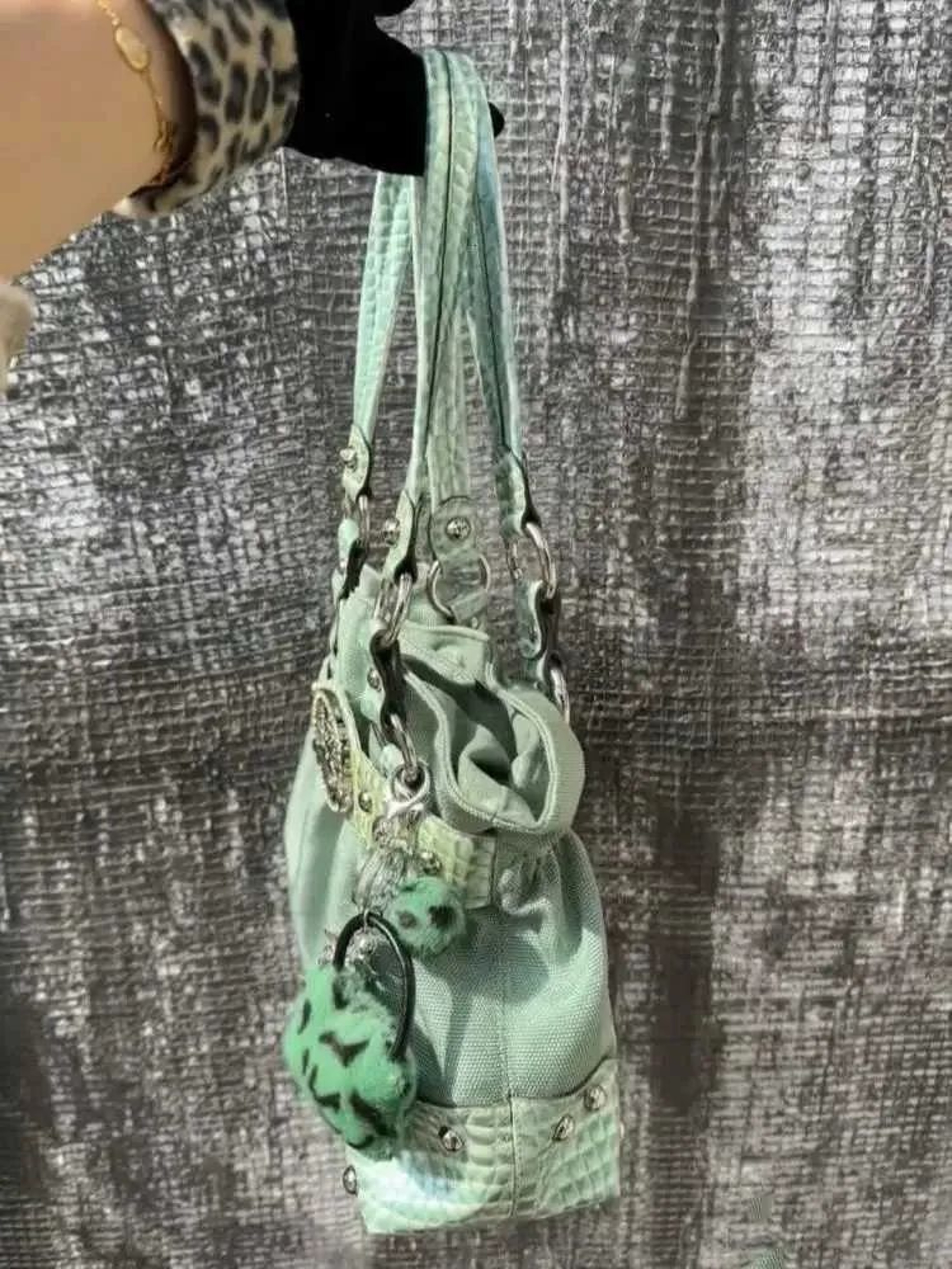 Green PU Leather Shoulder Bag With Zipper Closure And Large Capacity 1