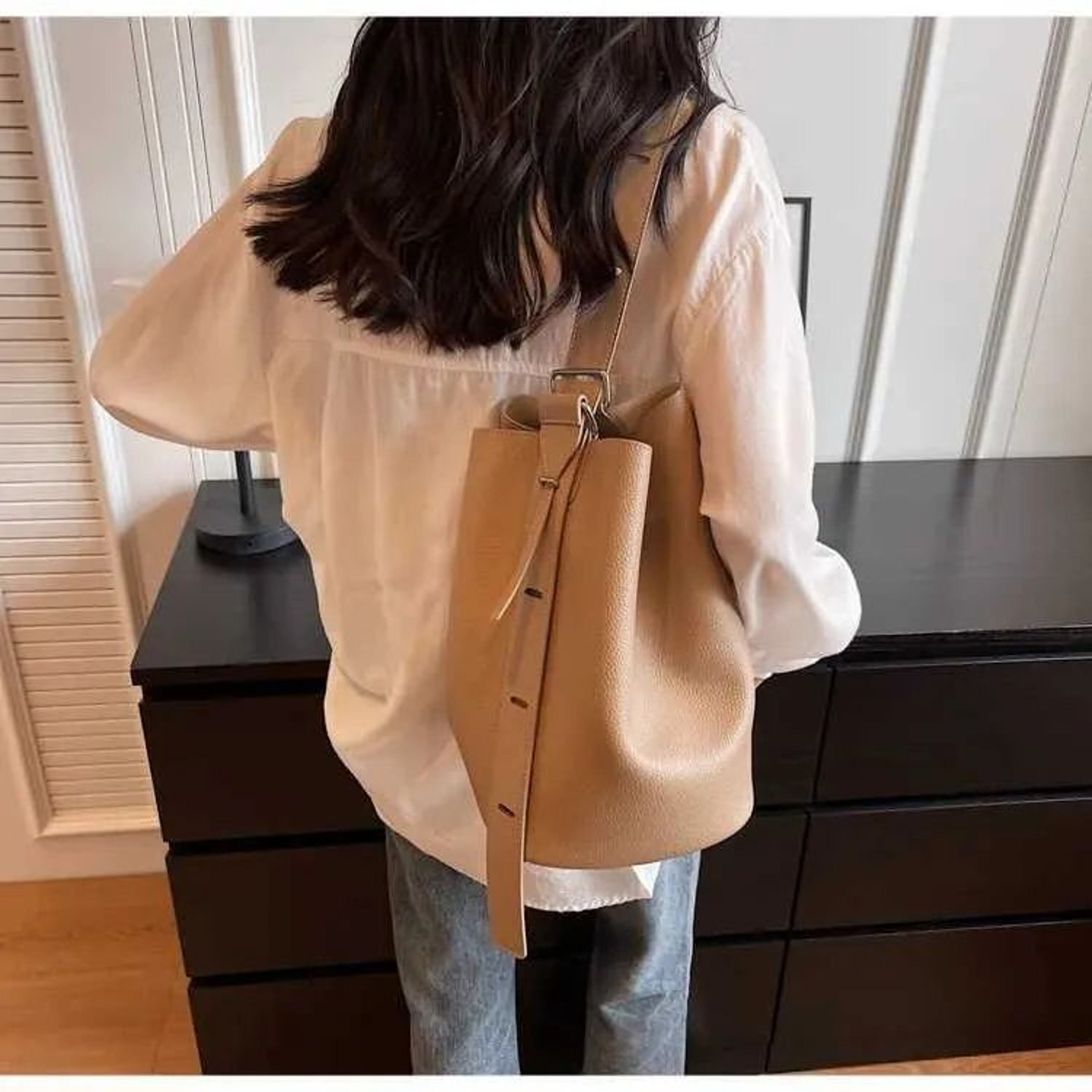 Womens Solid Color Bucket Shoulder Bag With Adjustable Crossbody Strap 1