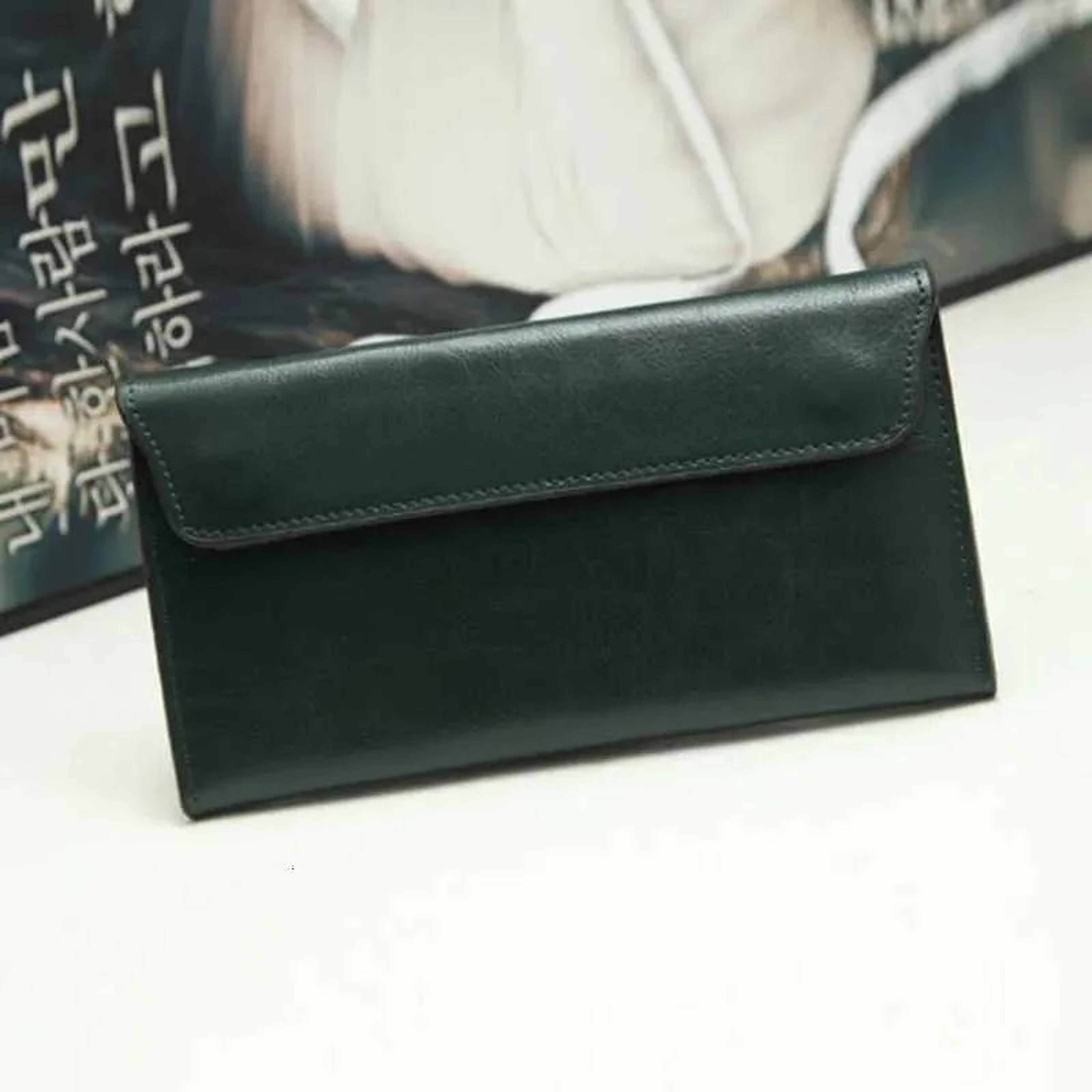 Womens Slim Long Clutch Wallet With Zipper Closure And Elegant Design 7