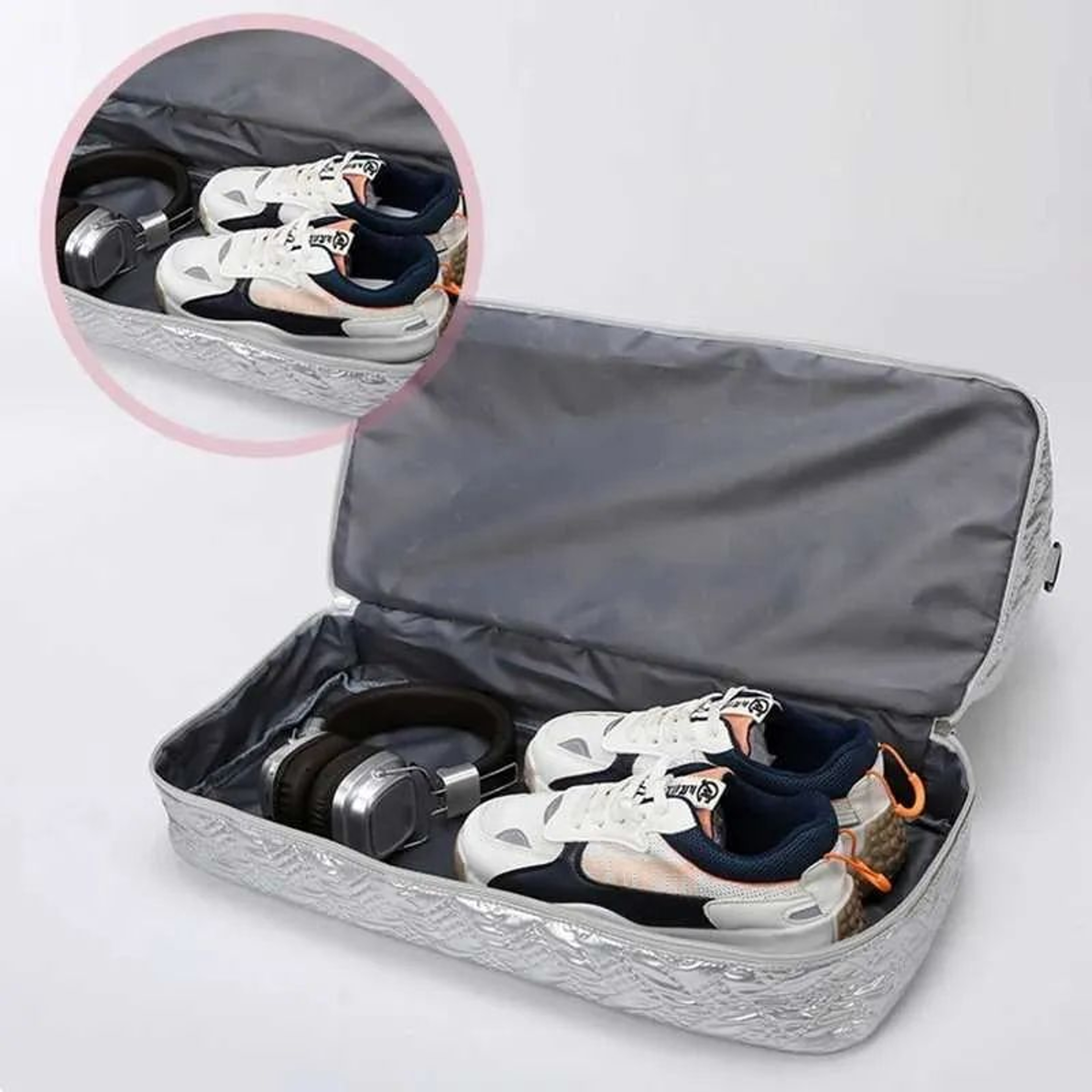 Lightweight Travel Duffle Bag With Large Capacity And Foldable Weekender Design 4