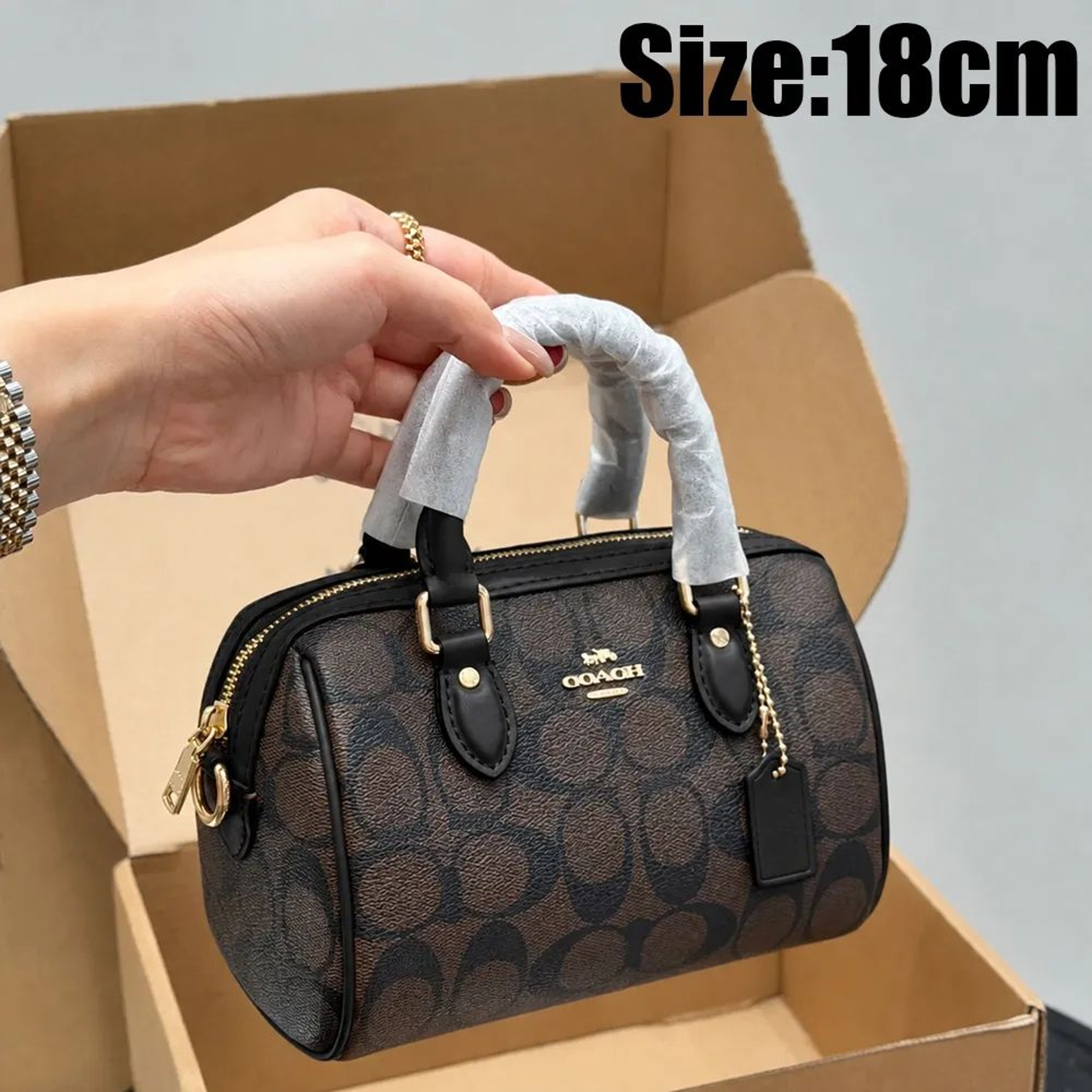 Womens PU Leather Shoulder Bag With Zipper Closure And Soft Pillow Design 6