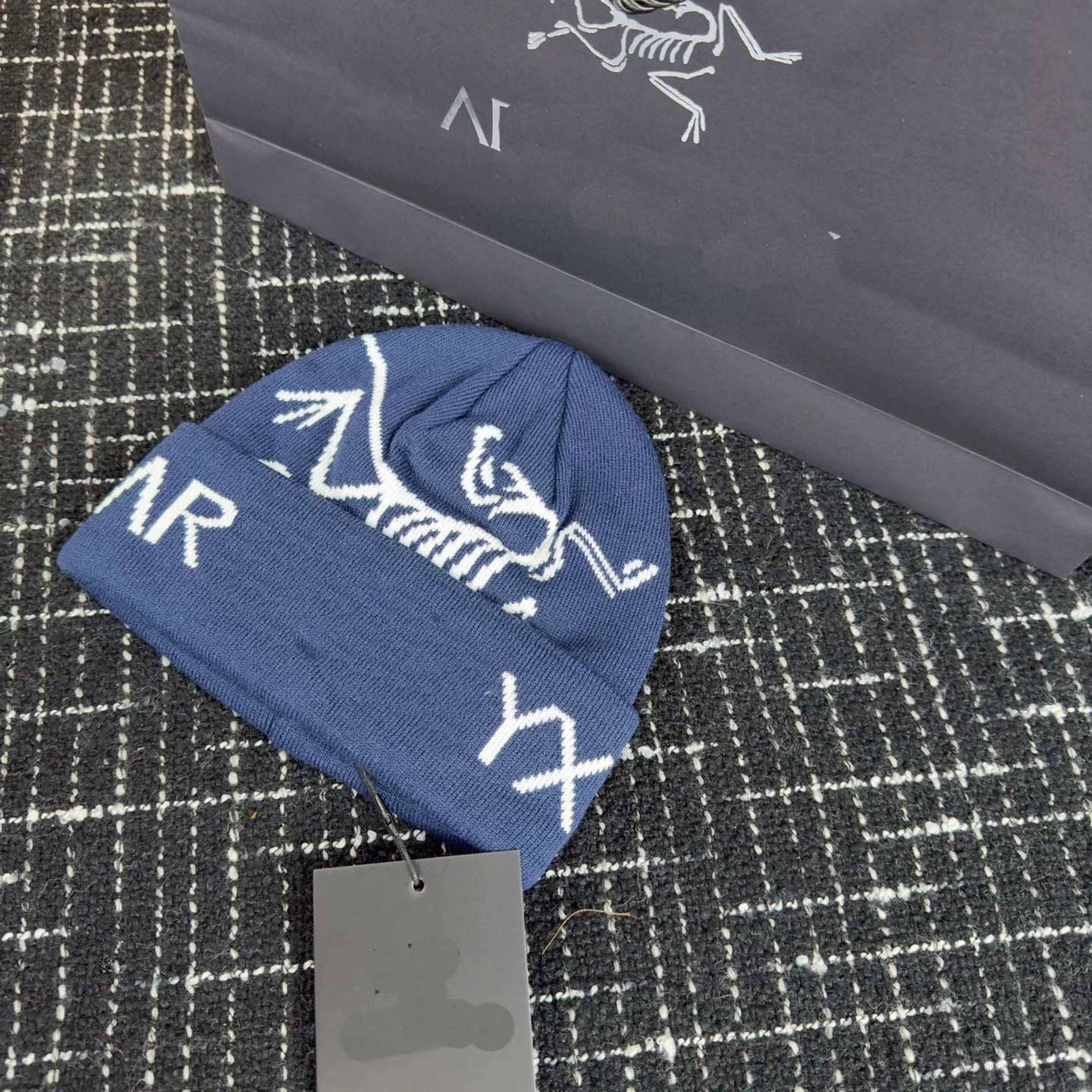 Unisex Winter Beanie Hat Thick Soft Knit Ski Cap With Cross Pattern 4