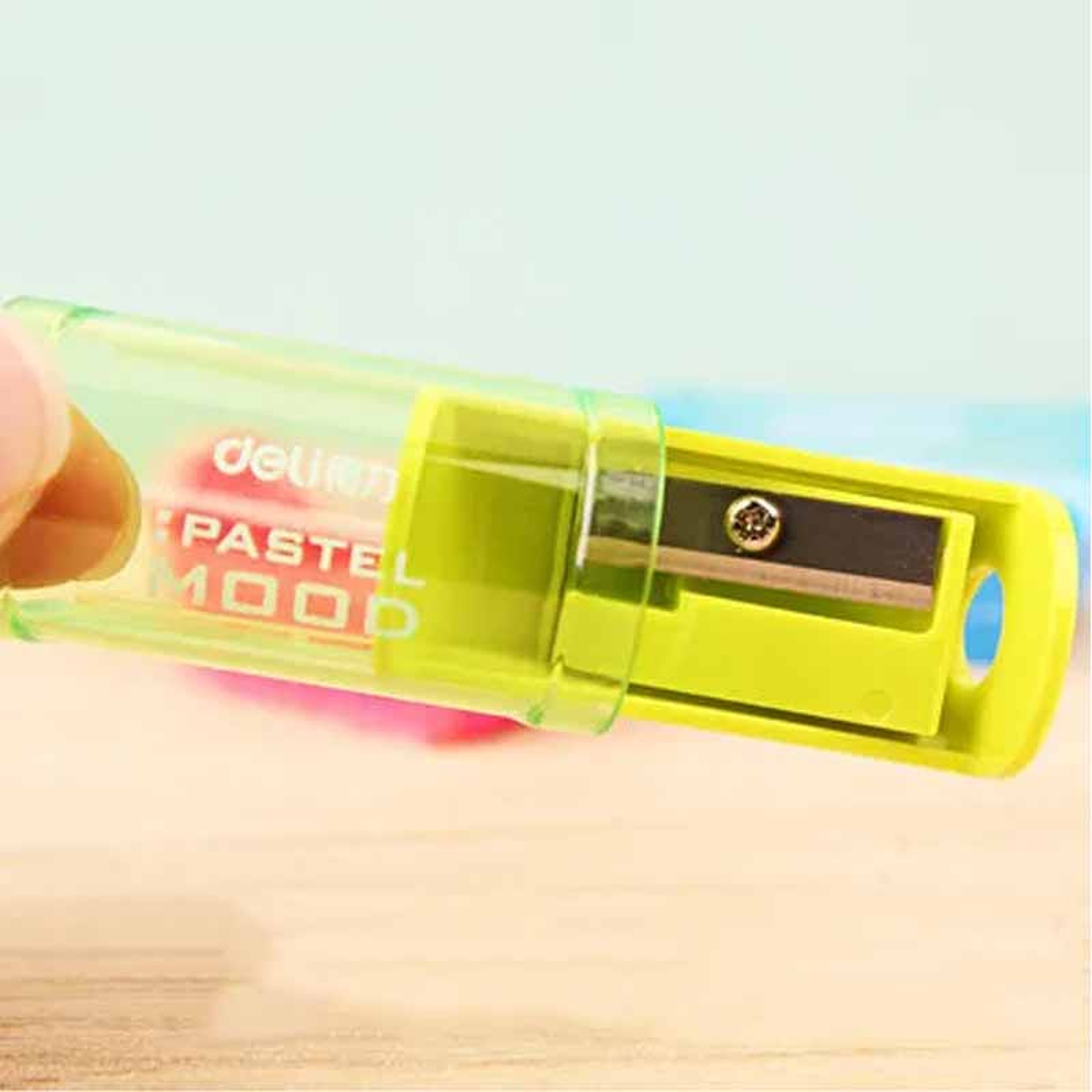 Candy Color Transparent Pencil Sharpener Portable Manual Pencil Cutter For School Office Art Suppli 2