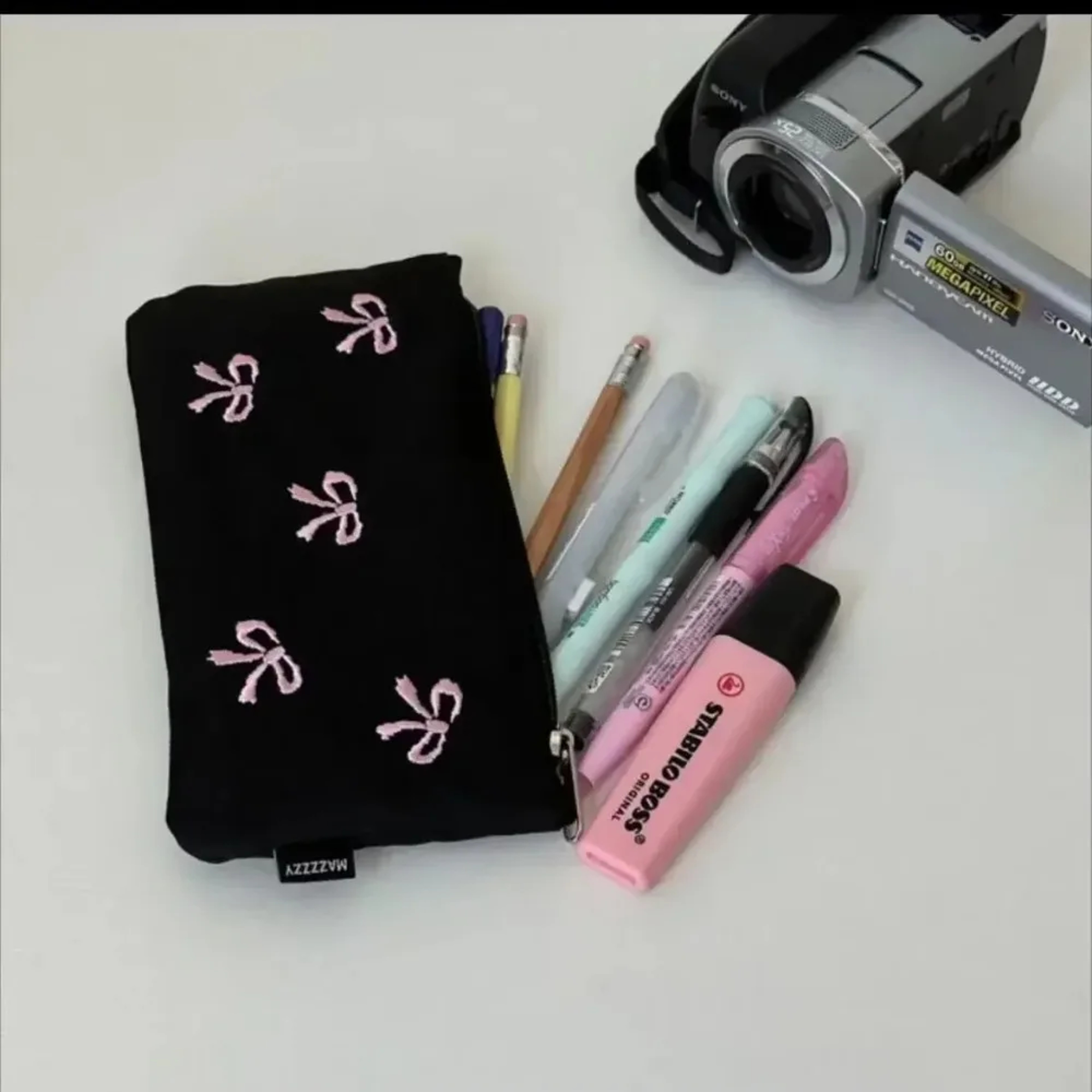 Elegant Black Bow Embroidery Pencil Case Portable Zipper Storage Pouch for Students – view 4