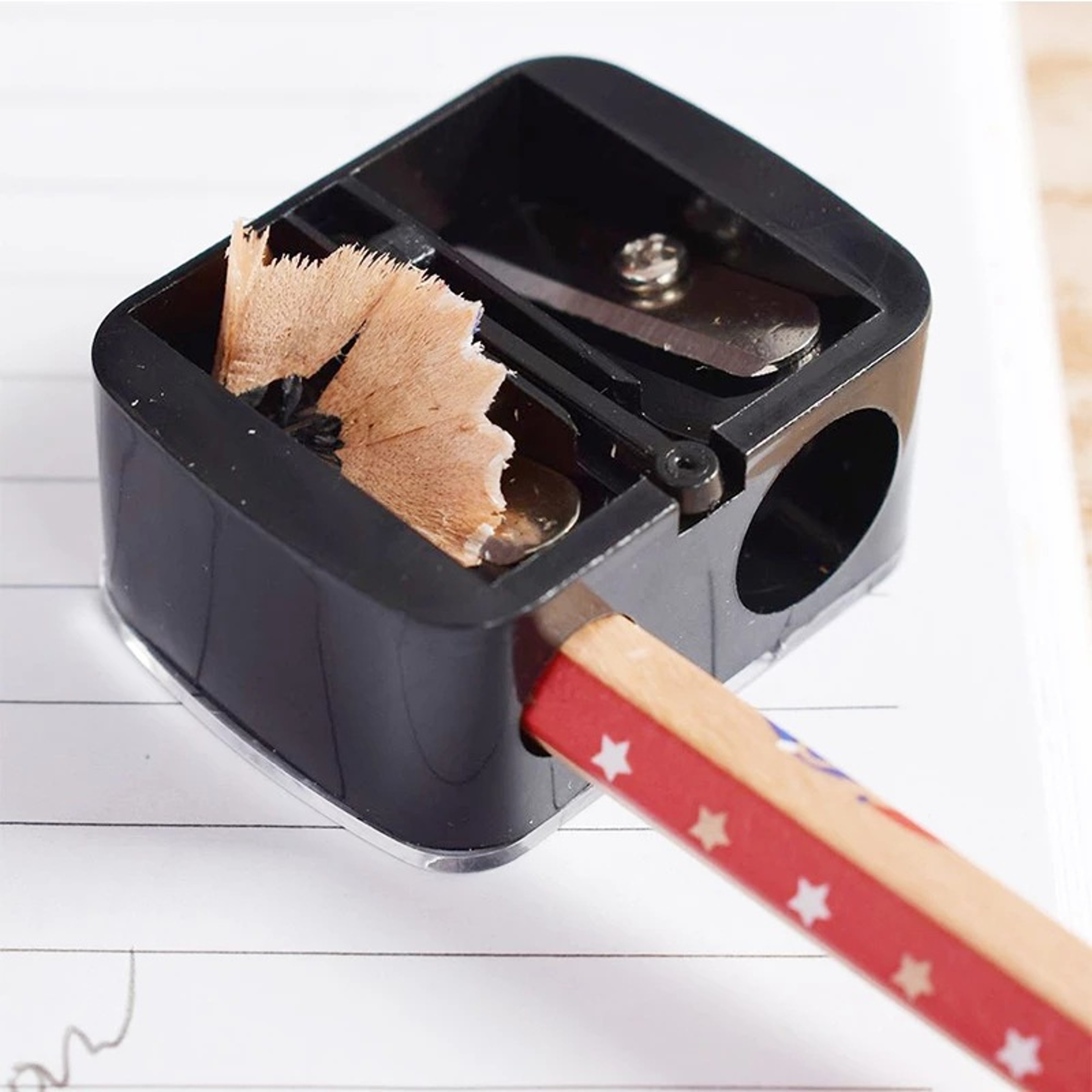 Dual Hole Cosmetic Pencil Sharpener For Eyeliner And Lip Pencils 4