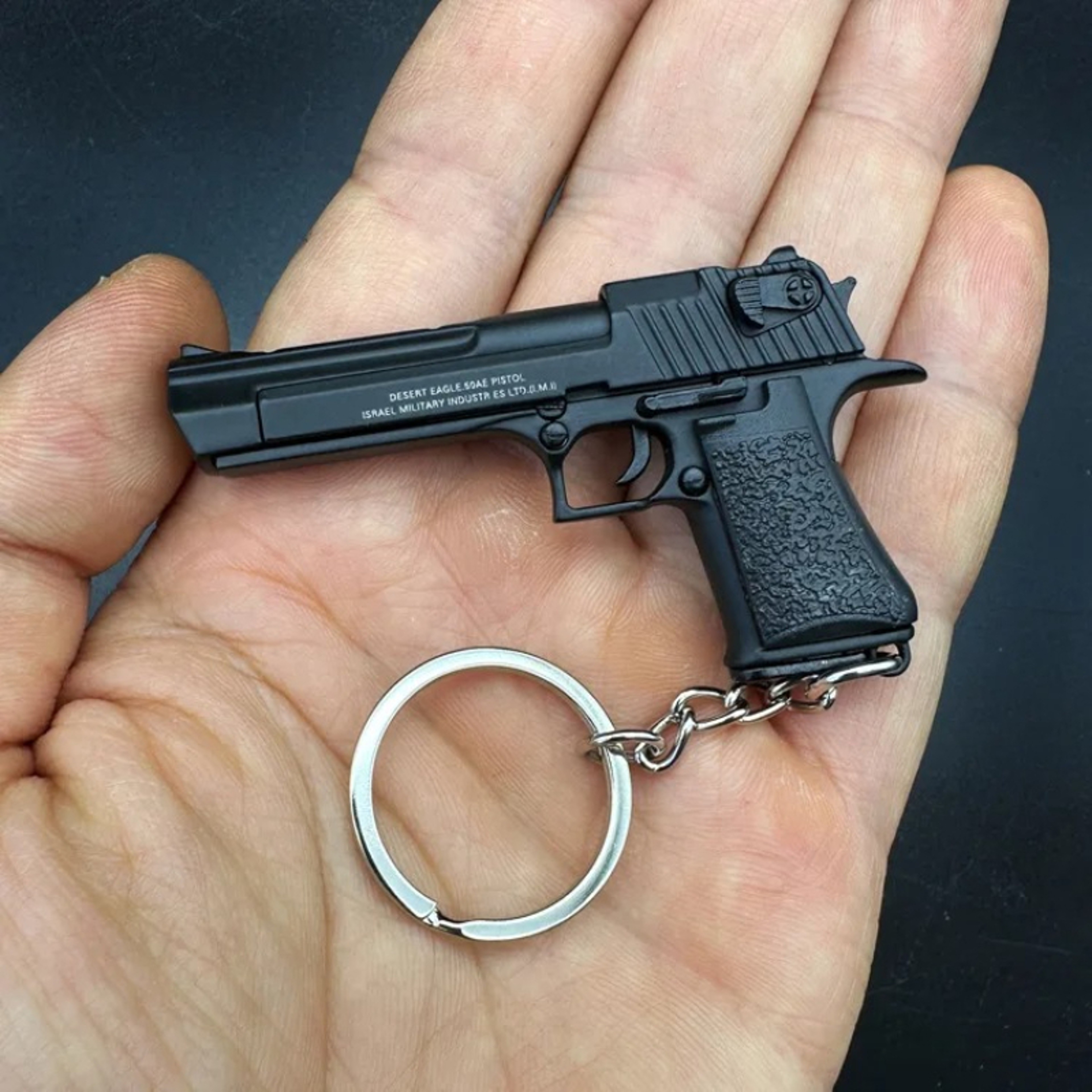 Mini Pistol Keychain Scale Alloy Metal Model Collectible Keychain Gift – view 8