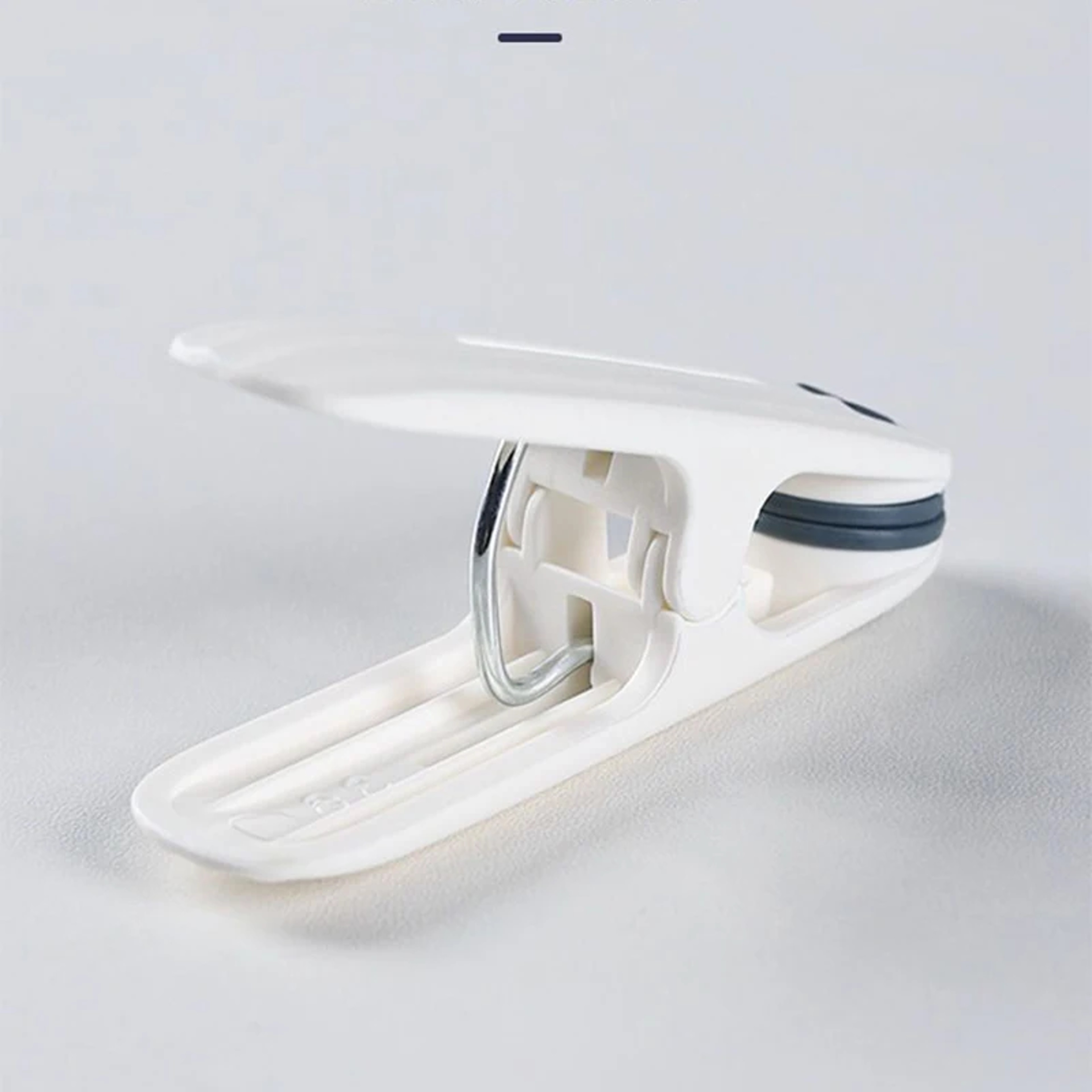 Plastic Non Marking Clothes Drying Clips with Soft Rubber Grip – view 5