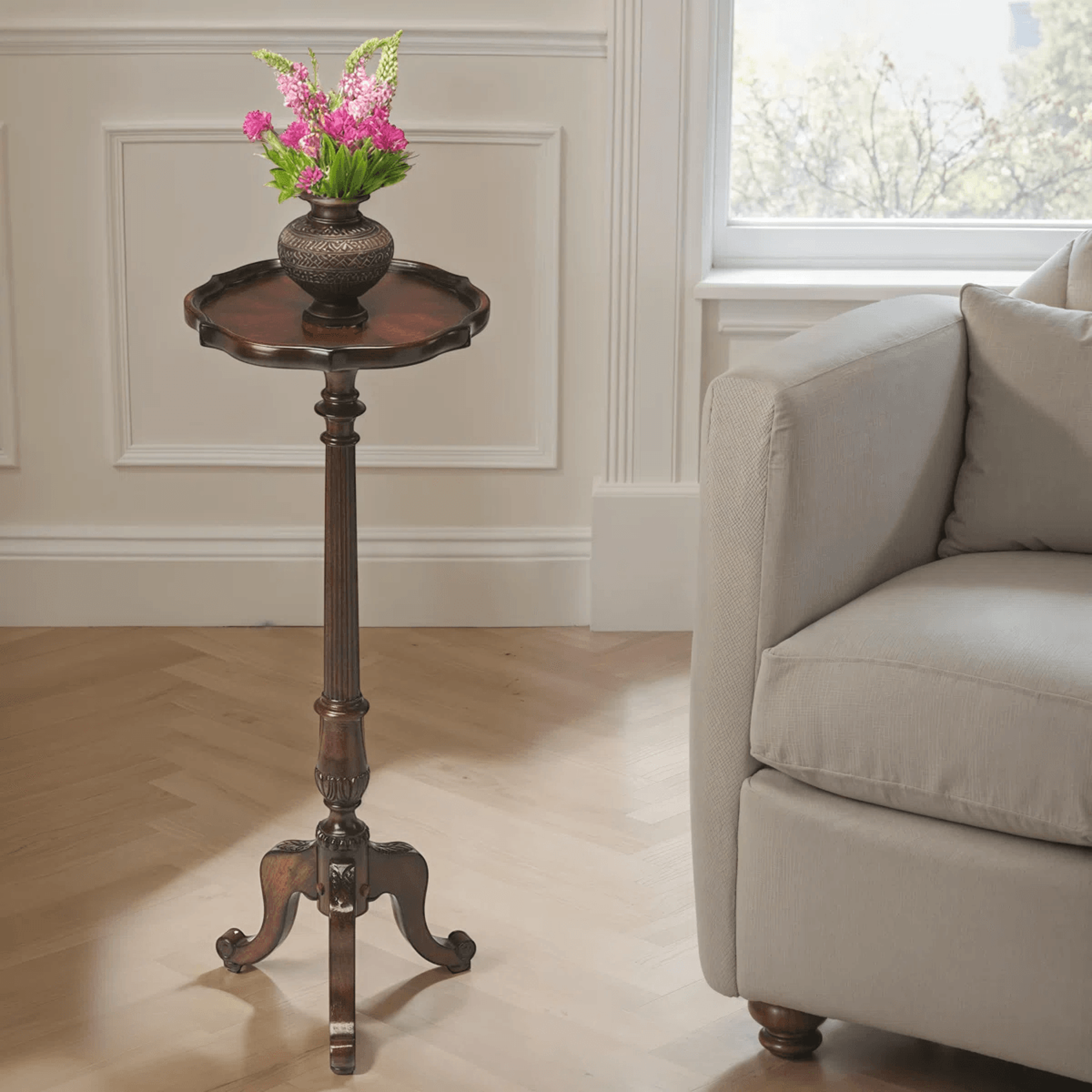 1 Tier Wooden Plant Stand With Pedestal Design And Distressed Finish 1