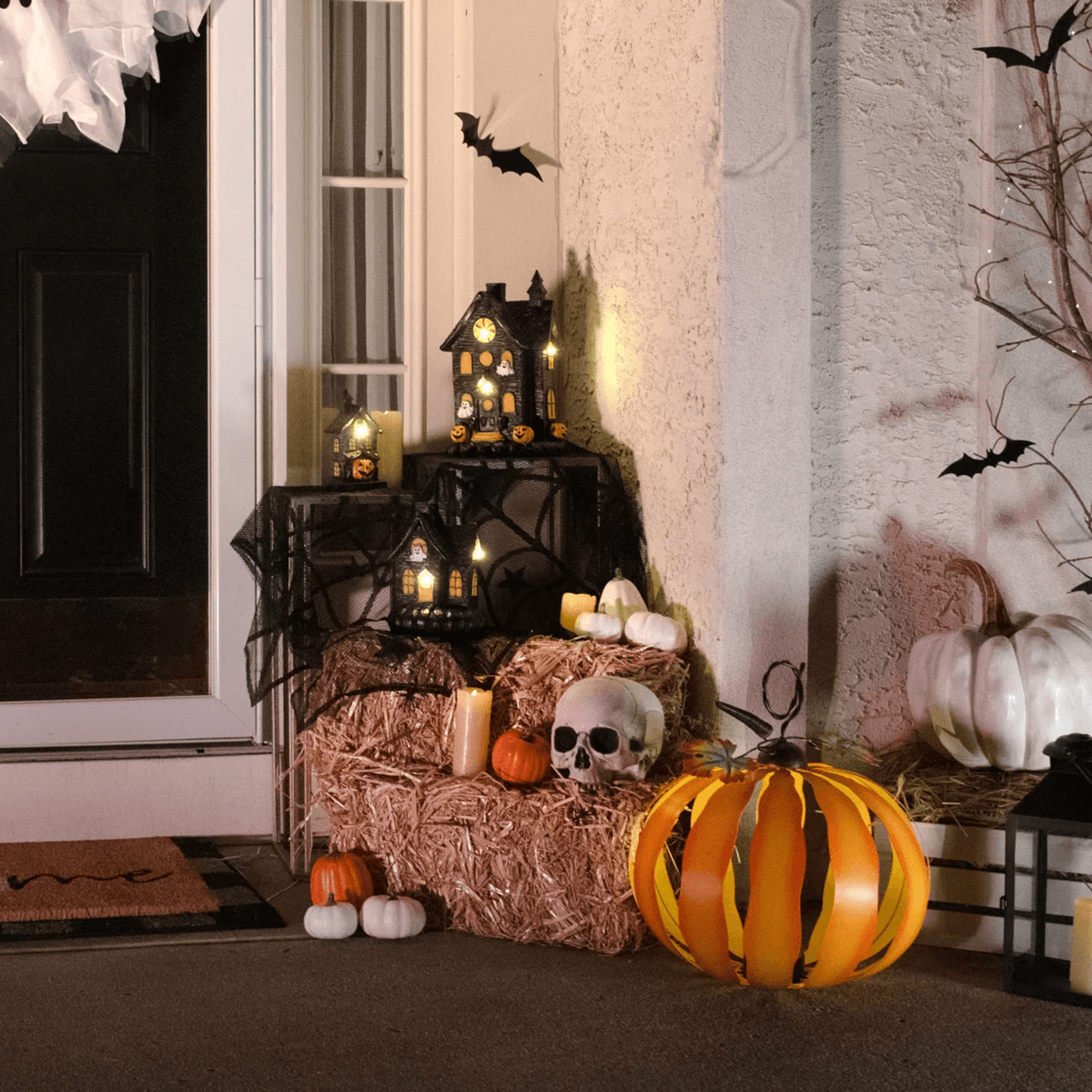 3 Piece Lighted Haunted House Set With LED Lights For Halloween Decor 4