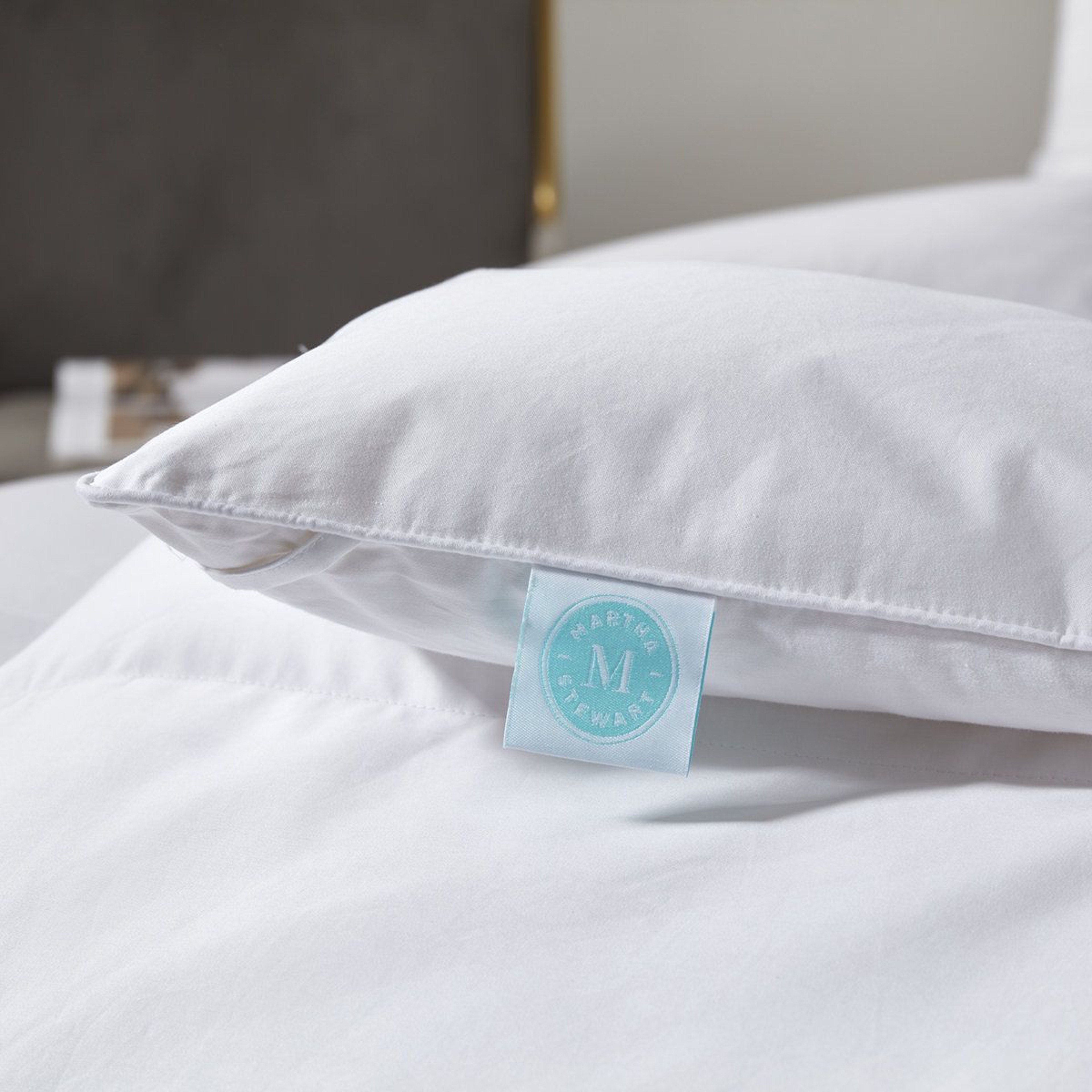Lightweight White Down Comforter With 300 Thread Count Cotton Cover 1