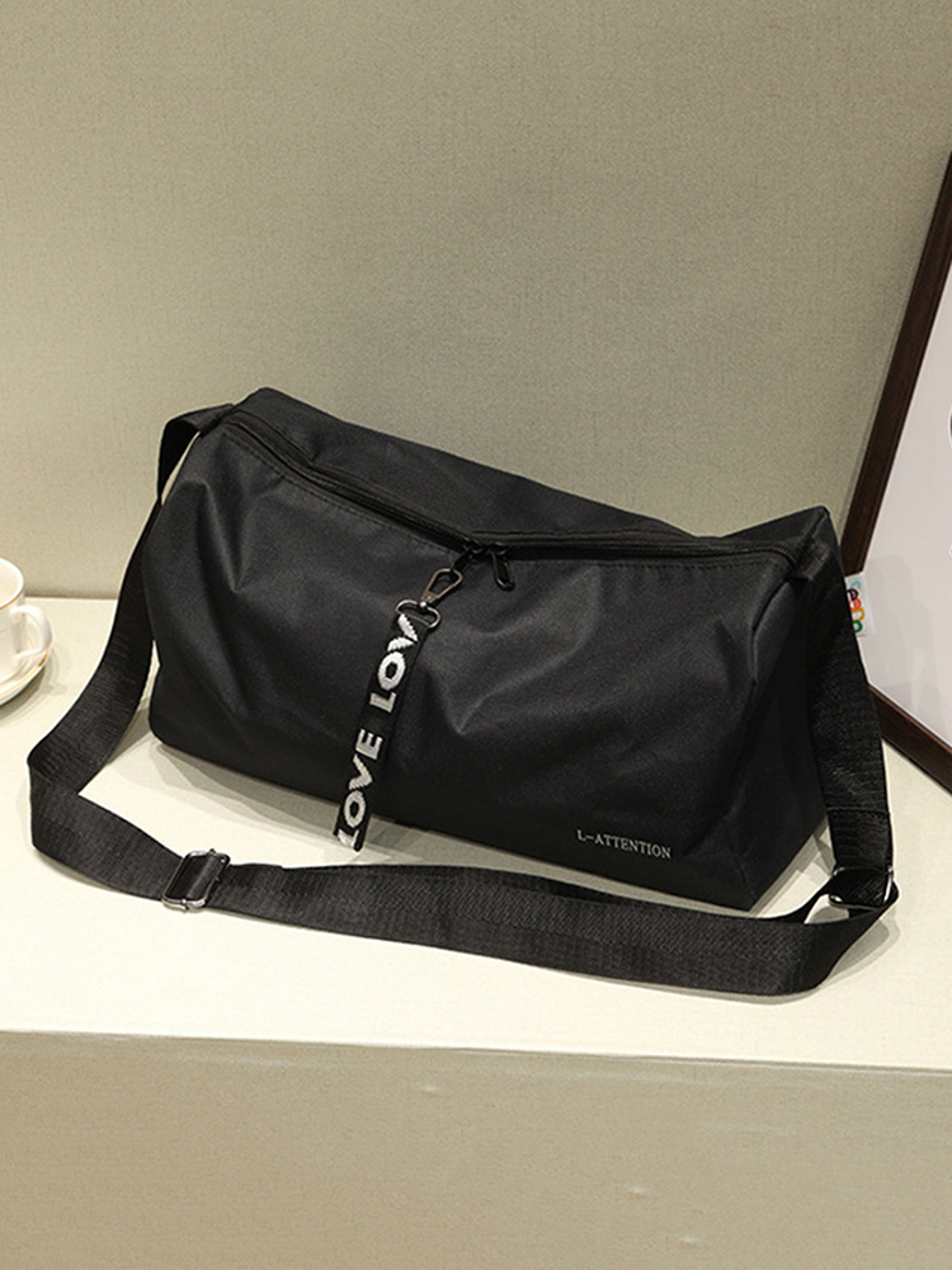 Portable Nylon Gym Duffel Bag with Adjustable Strap for Fitness Travel – view 4