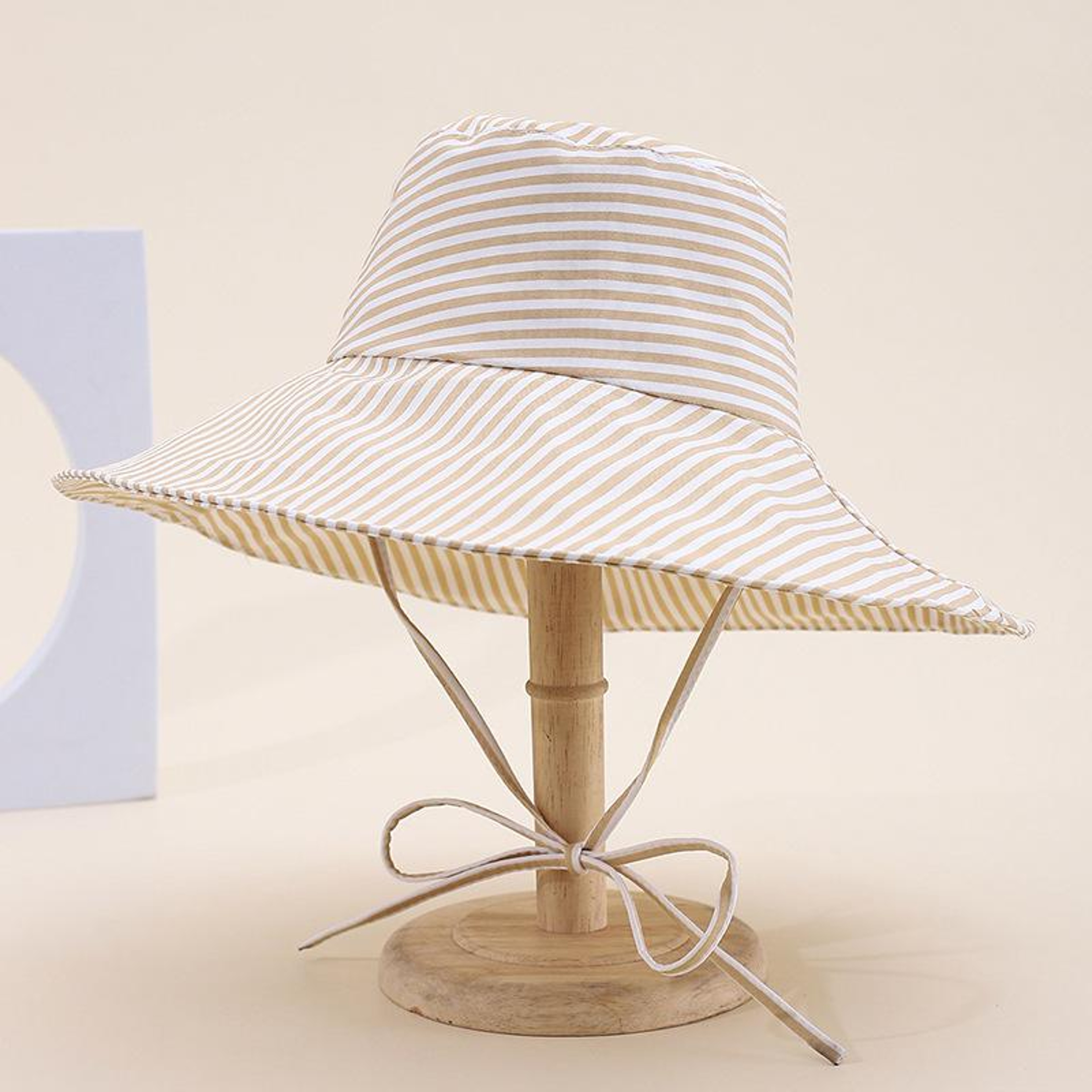 Womens Bucket Hat Wide Brim Sun Hat Foldable Summer Beach Travel Hat 1