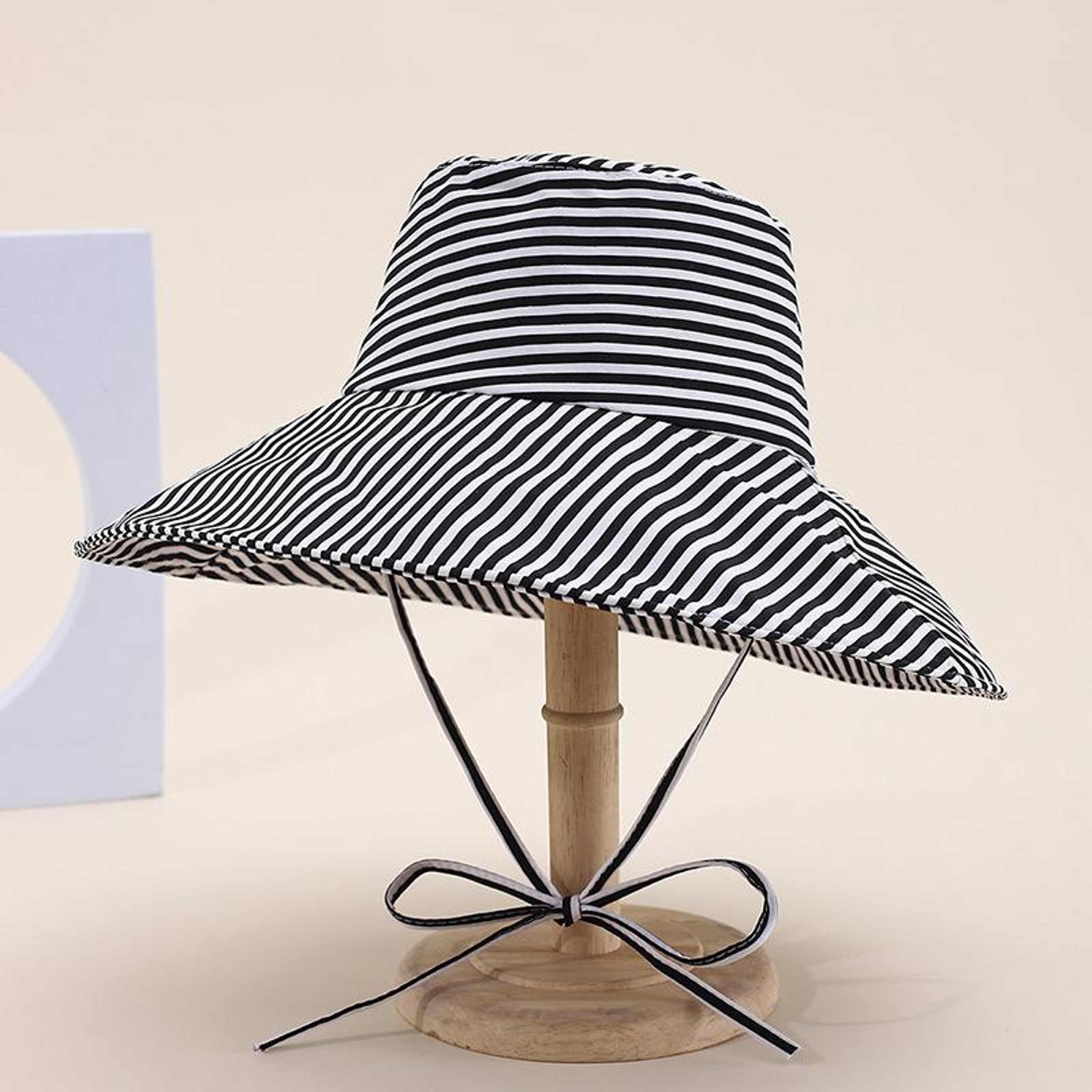 Womens Bucket Hat Wide Brim Sun Hat Foldable Summer Beach Travel Hat 2