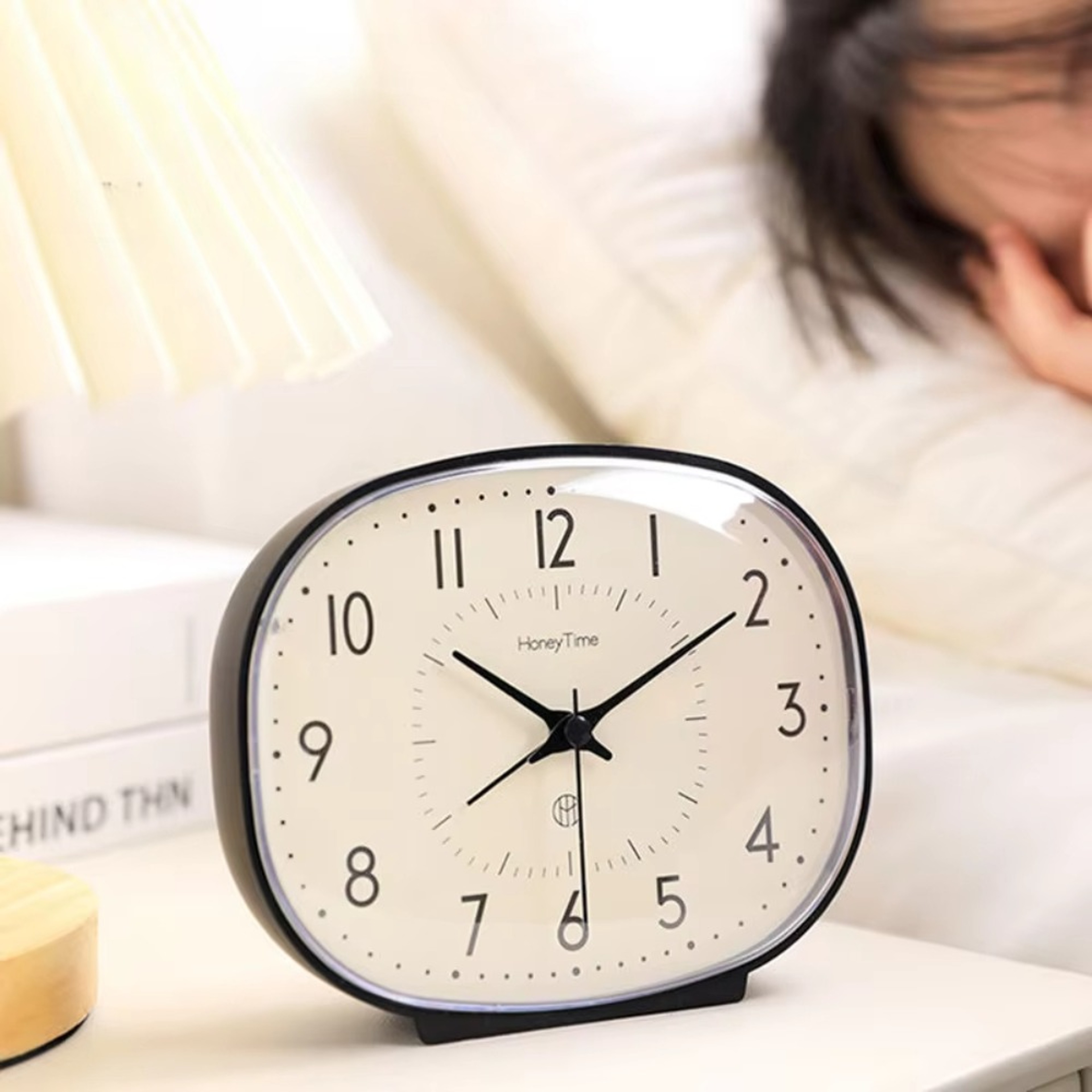 Vintage Silent Desk Alarm Clock For Bedroom Bedside Table Home Office Decor 8