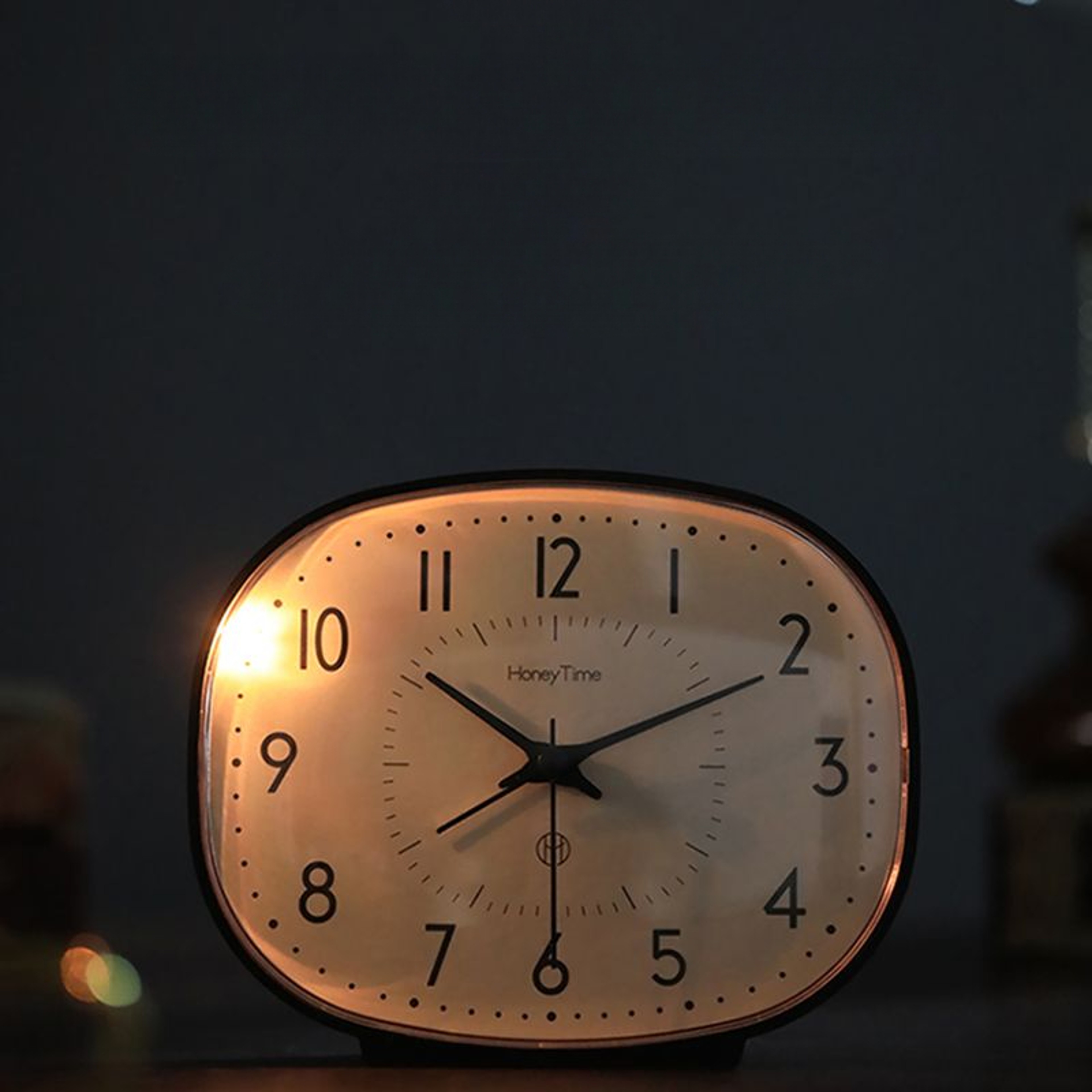 Vintage Silent Desk Alarm Clock Small Table Clock For Bedroom Kids Students Home Decor 7