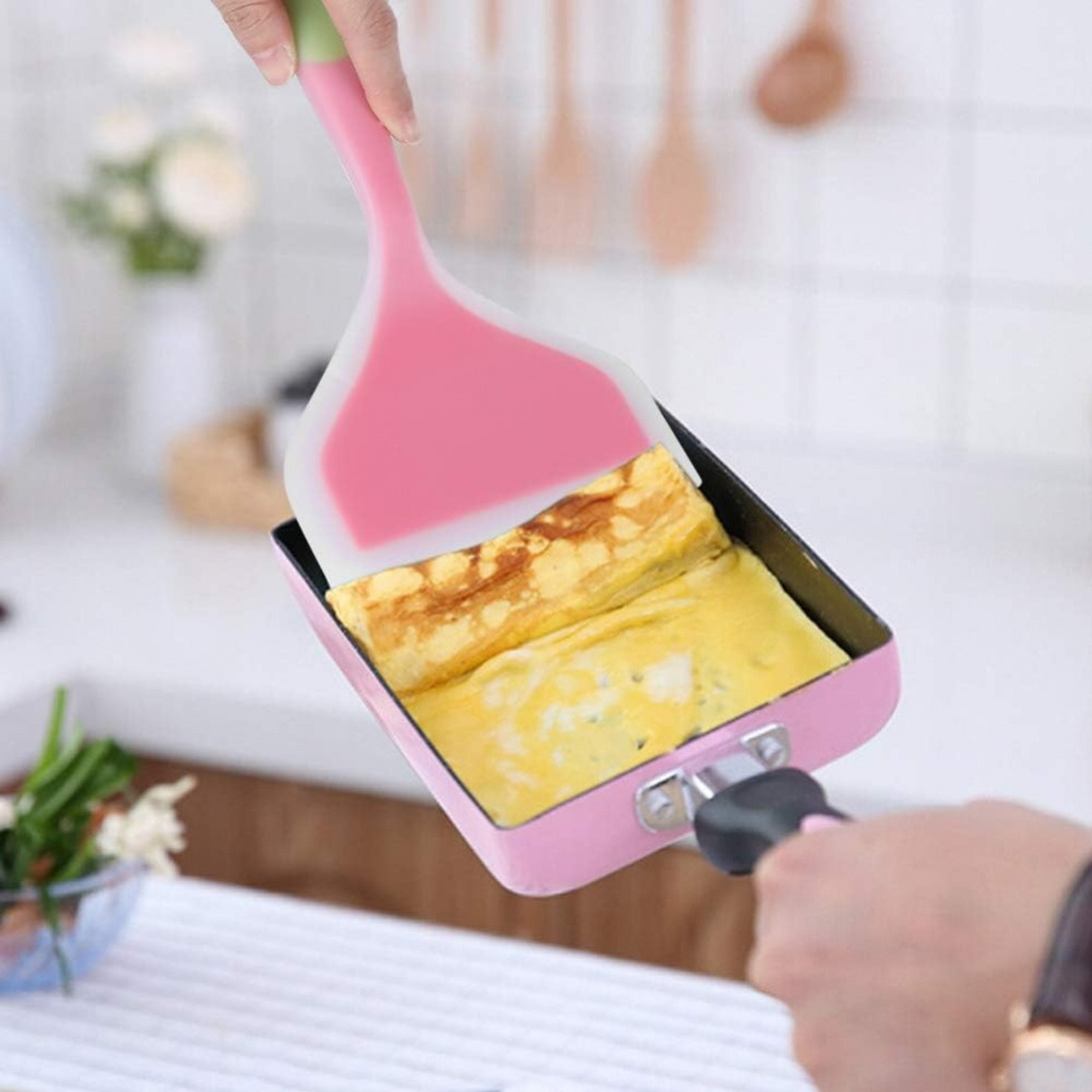 Heat Resistant Silicone Spatula Non Stick Cooking Turner With Wide Flexible Head 1