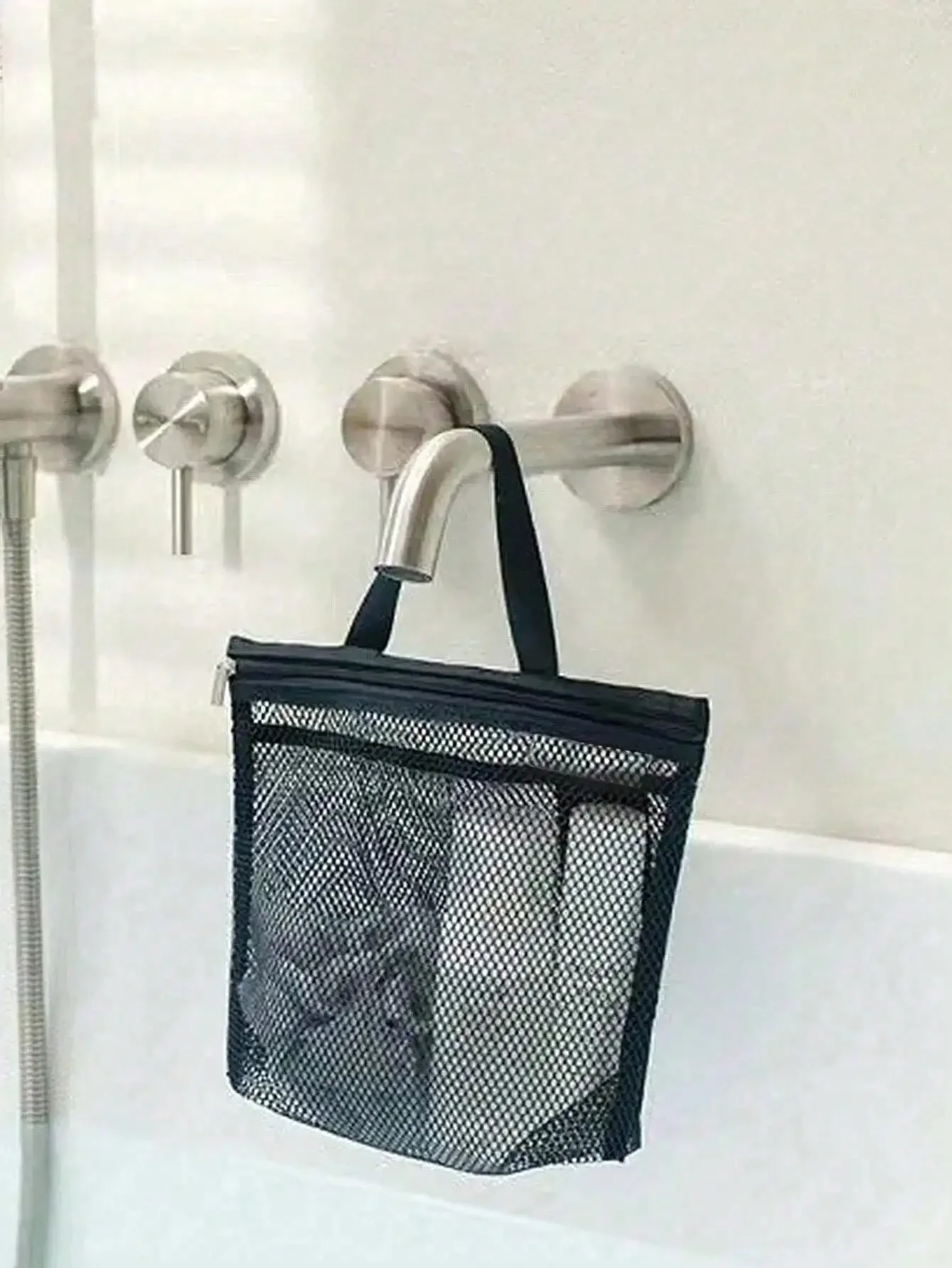 Lightweight Mesh Shower Bag And Travel Cosmetic Bag For Toiletries 2