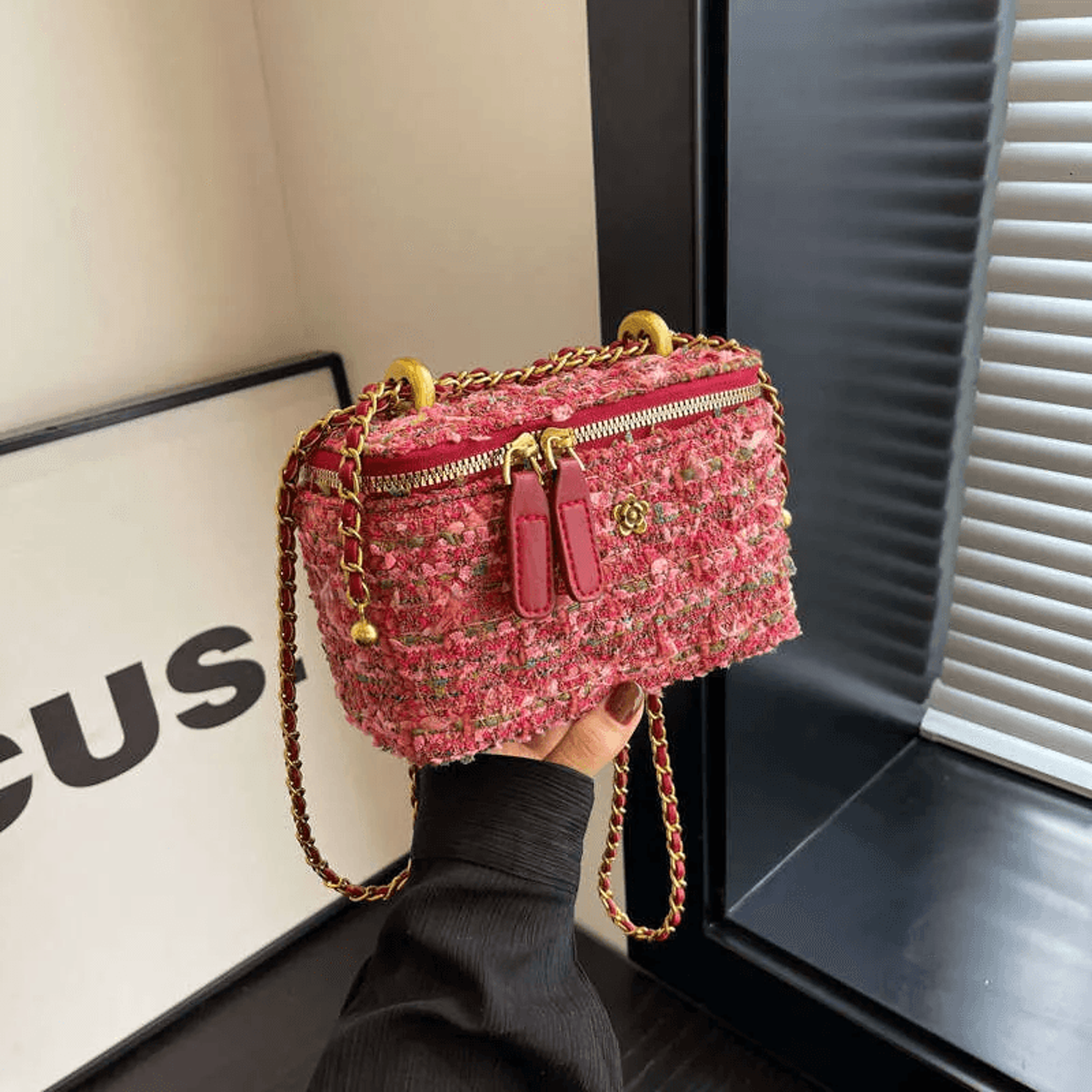 Luxury Bag Chain Small Wool Handbag For Women Versatile Crossbody Box Bag  New Style 6