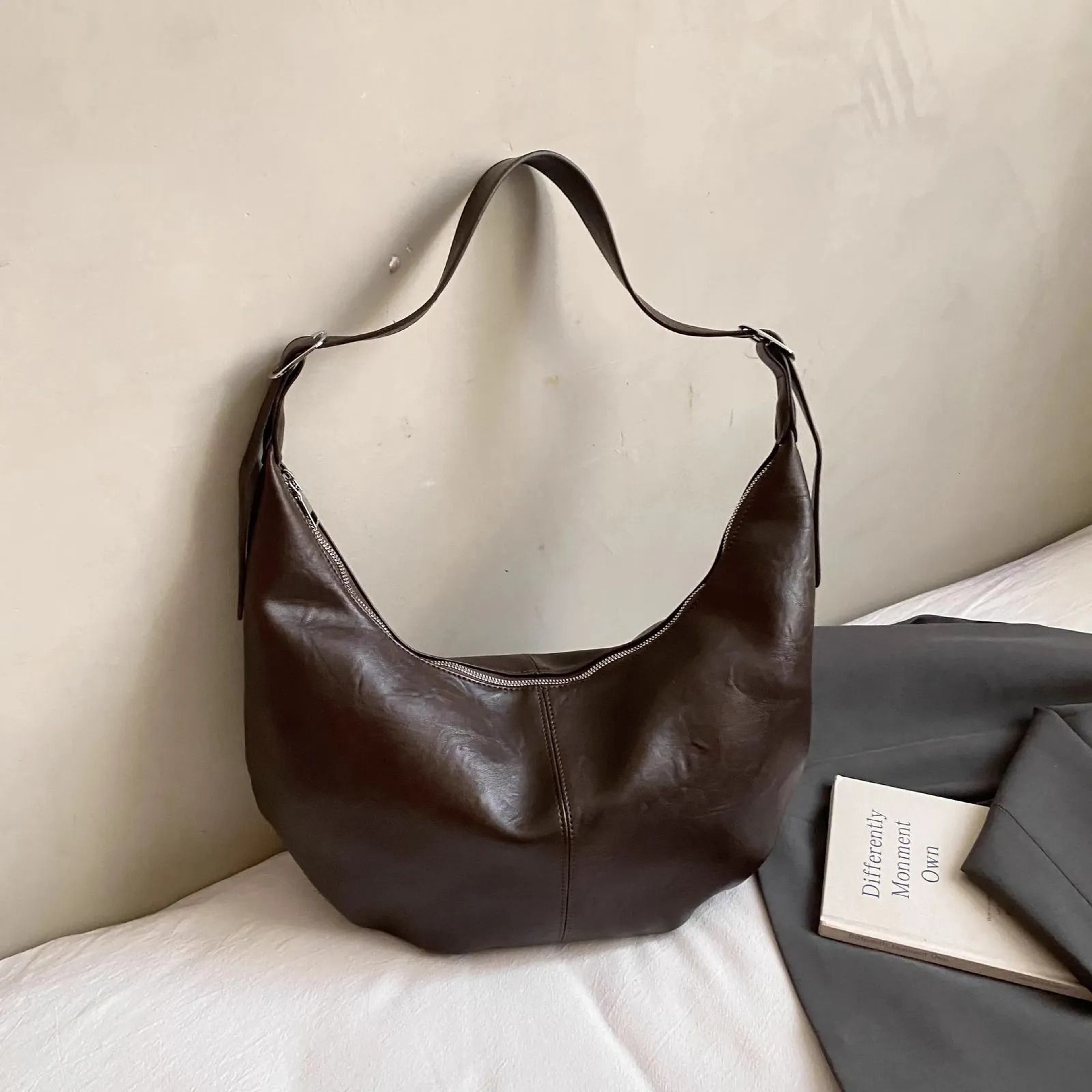 Vintage PU Leather Half Moon Shoulder Bag For Women 3