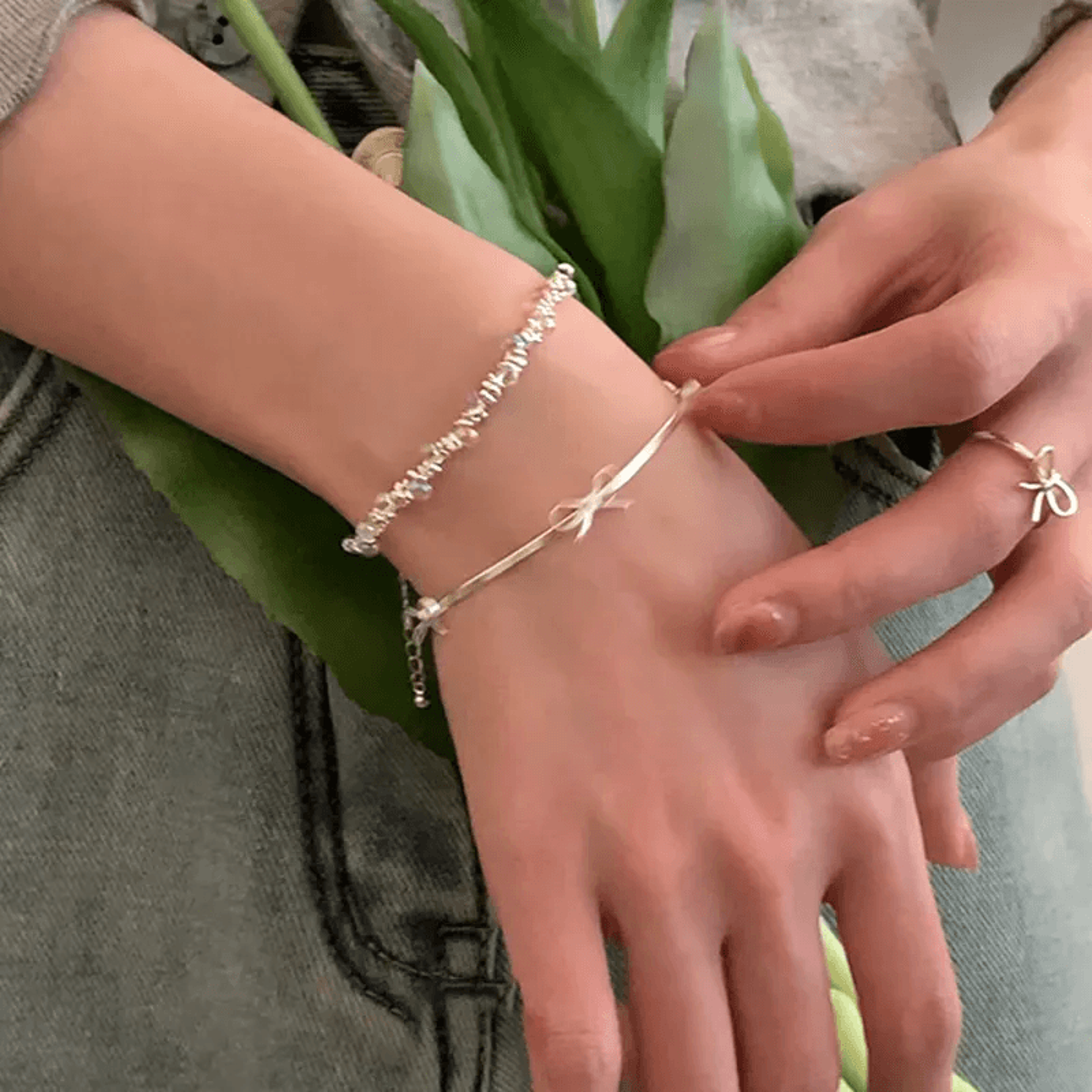 Women Light Bulb Beaded Silver Bracelet Elegant Fashion Gift For Her 0