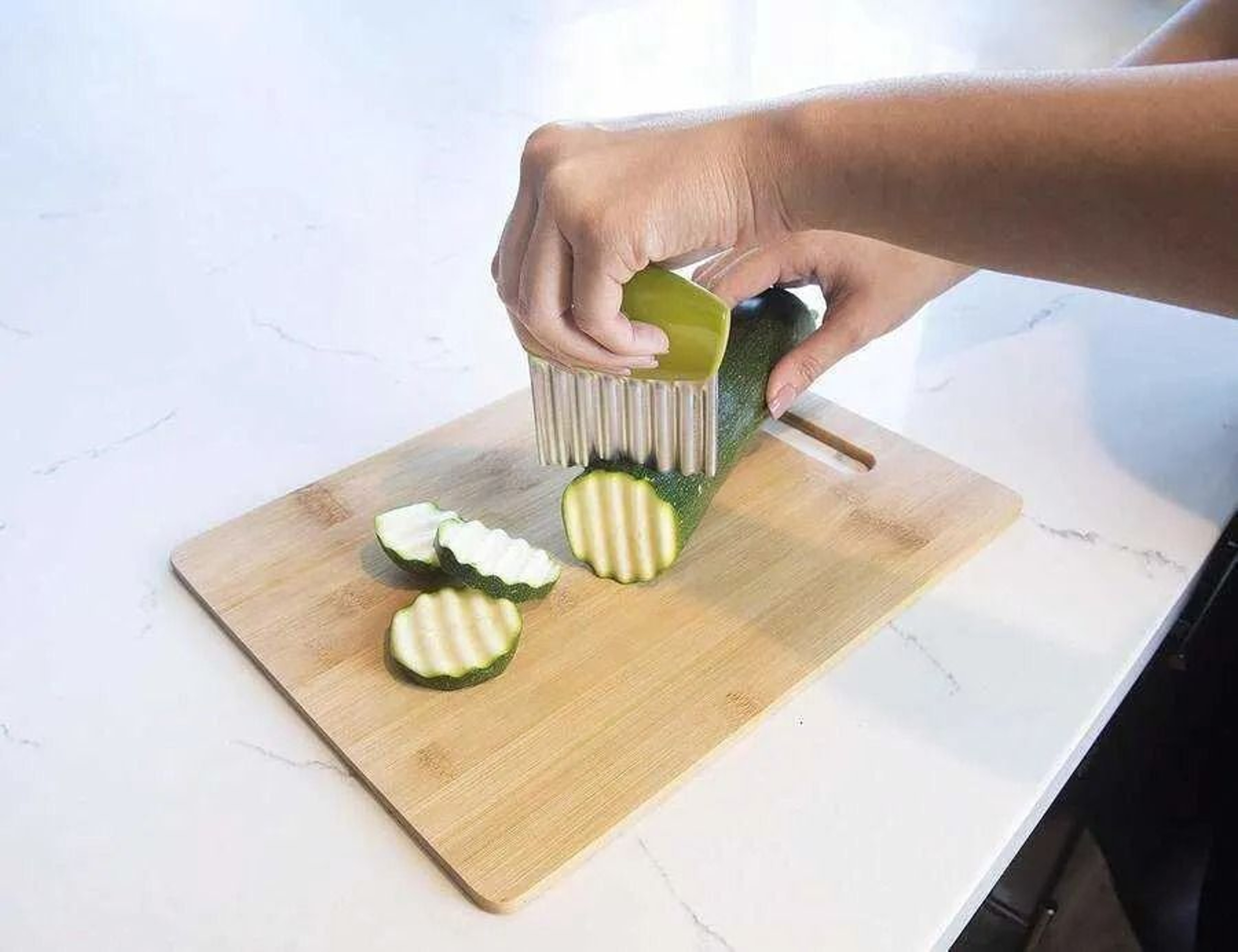 Crinkle Cutter Knife Wavy Slicer For Potatoes Vegetables And Fruit Kids Kitchen Tool 2